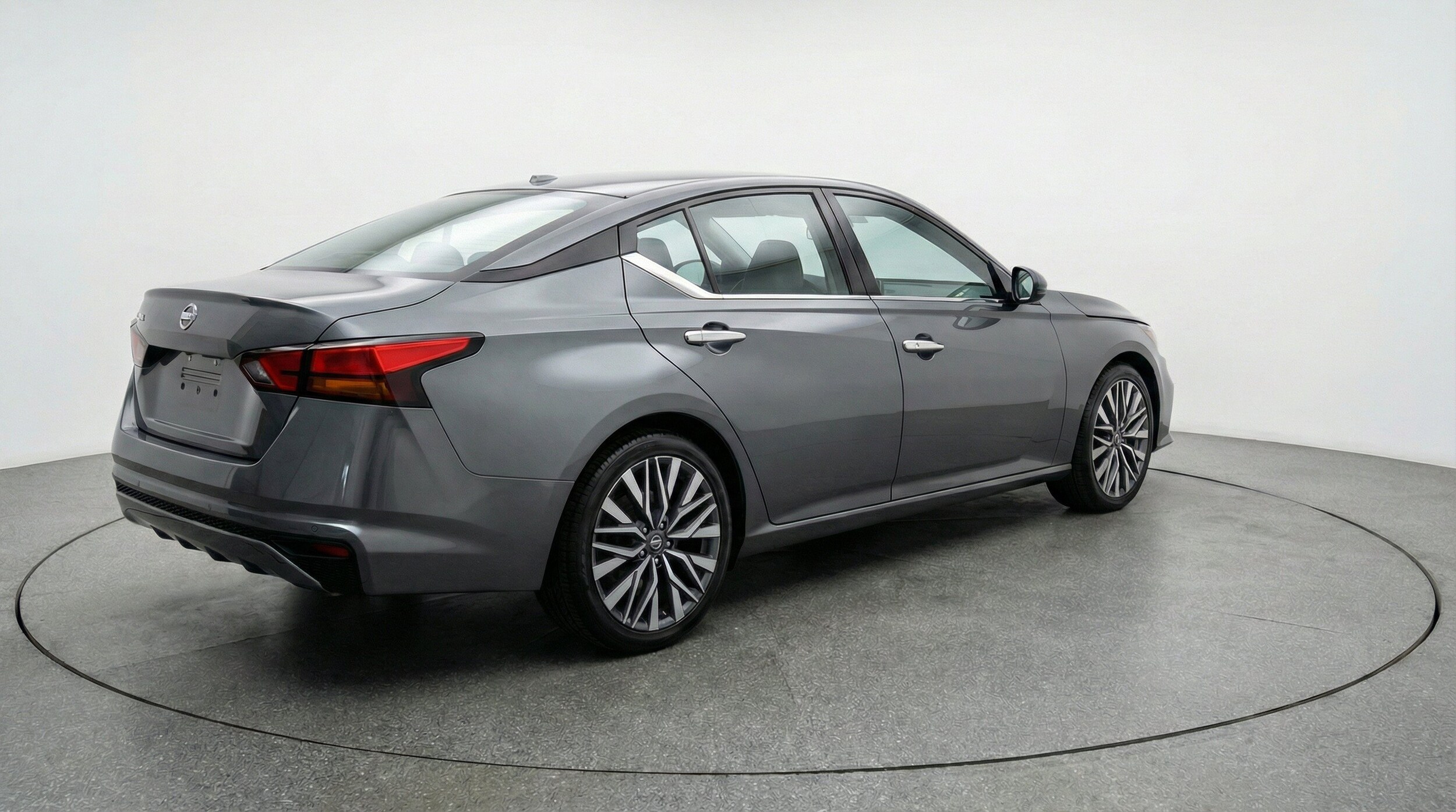 Thumbnail: 2025 Nissan Altima - 9