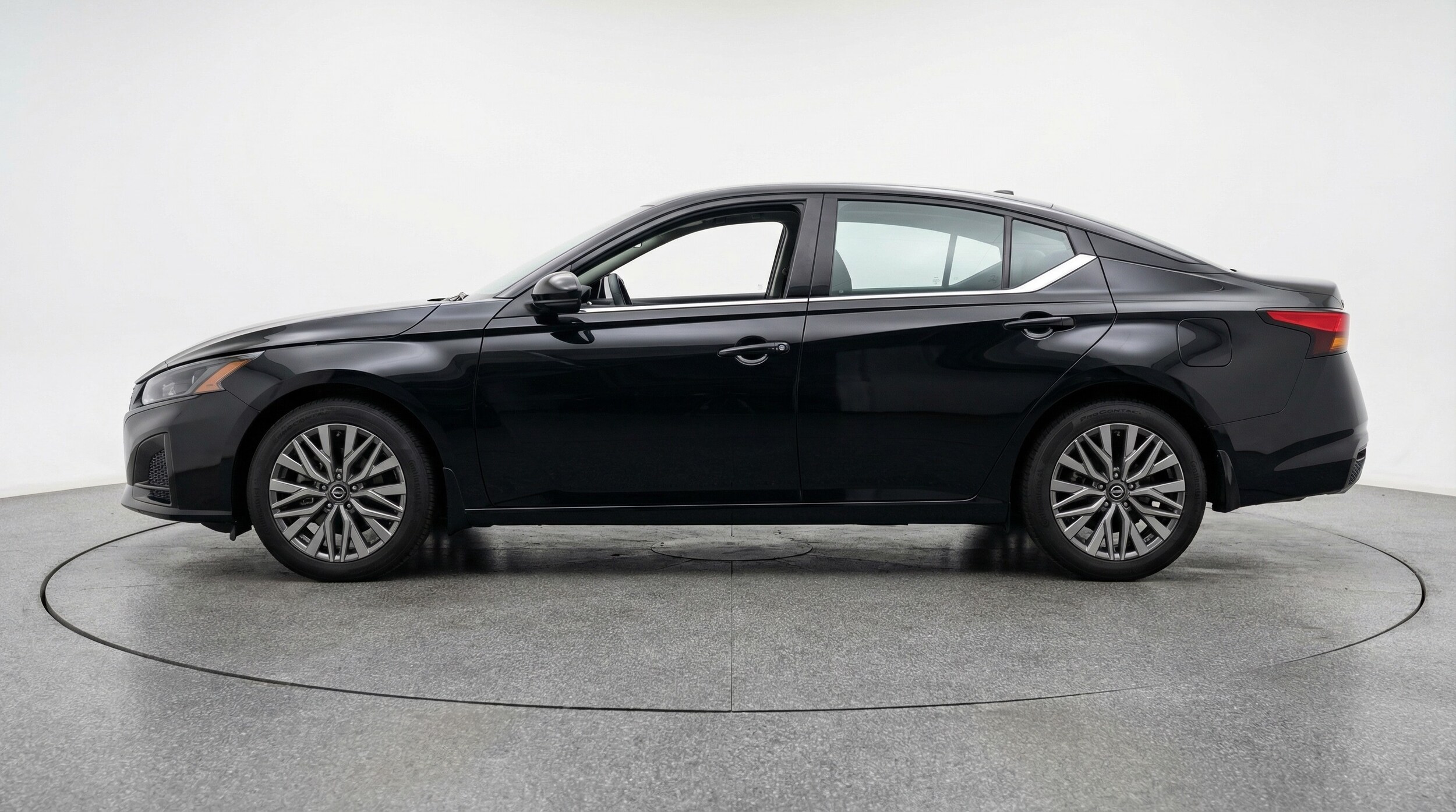 Thumbnail: 2025 Nissan Altima - 4
