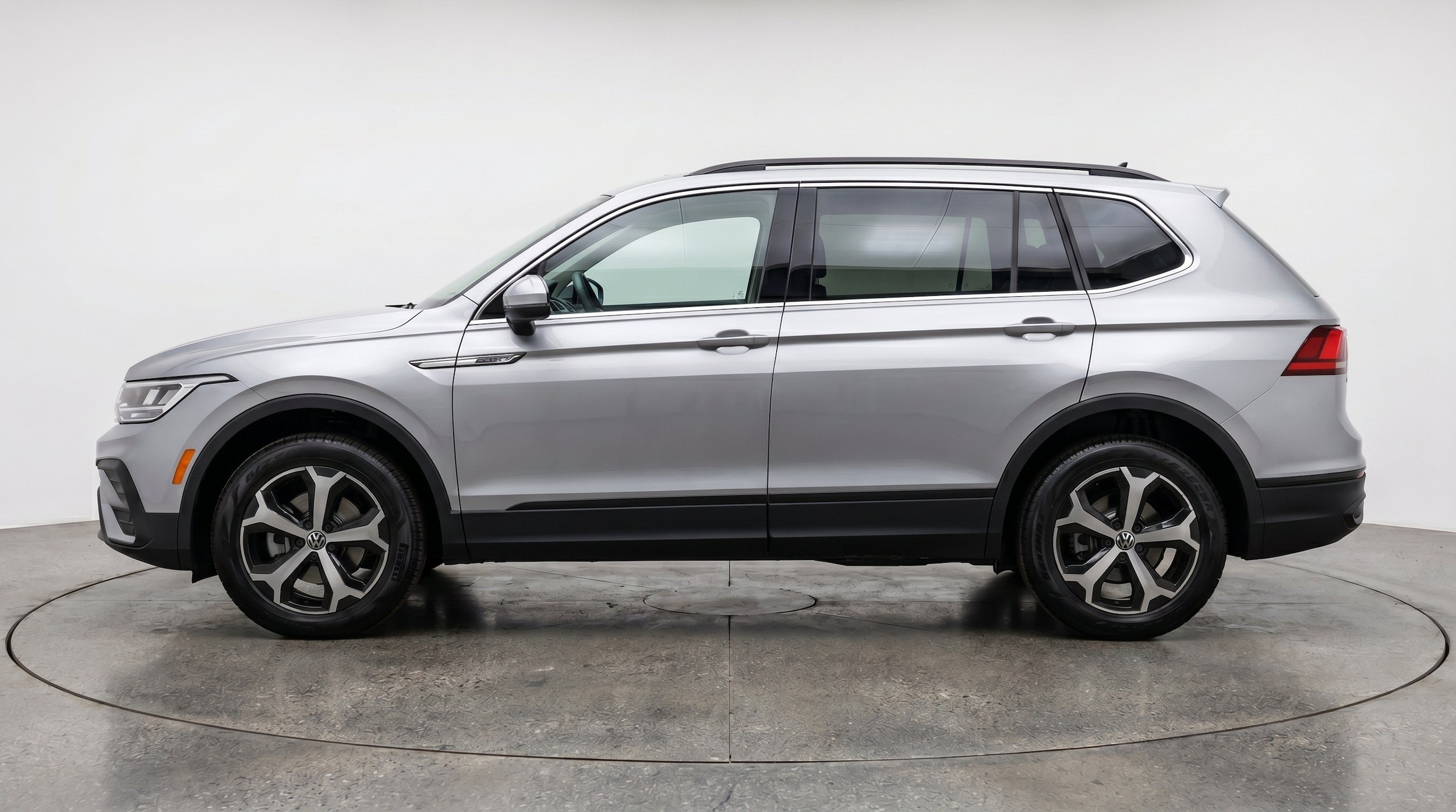 Thumbnail: 2026 Volkswagen Tiguan - 5