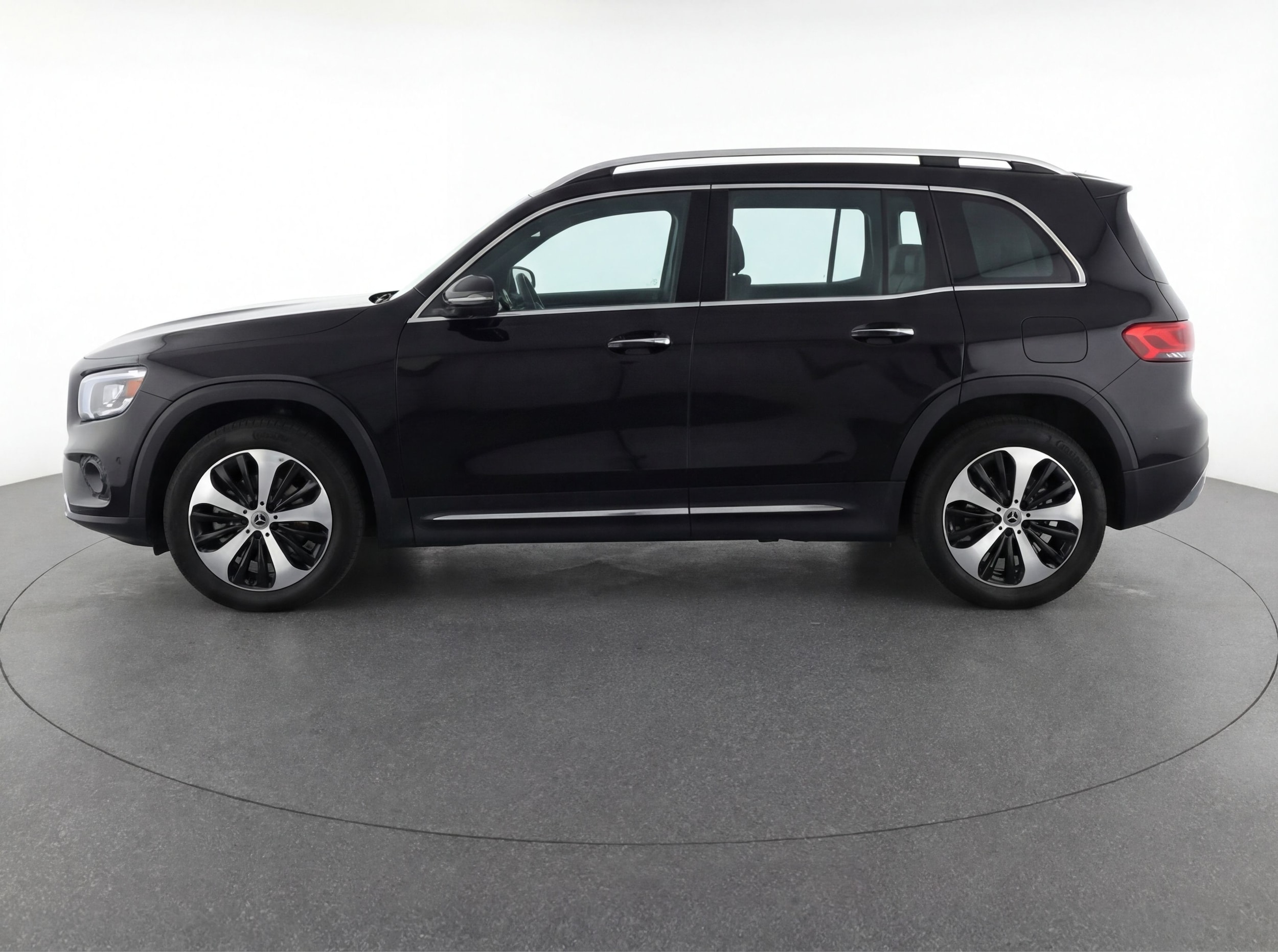 Thumbnail: 2025 Mercedes-Benz GLB - 4