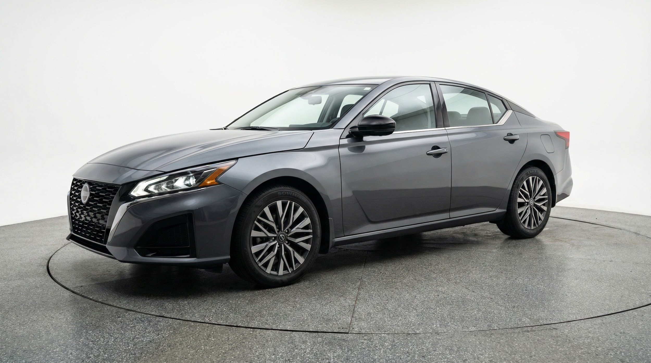 Thumbnail: 2025 Nissan Altima - 3