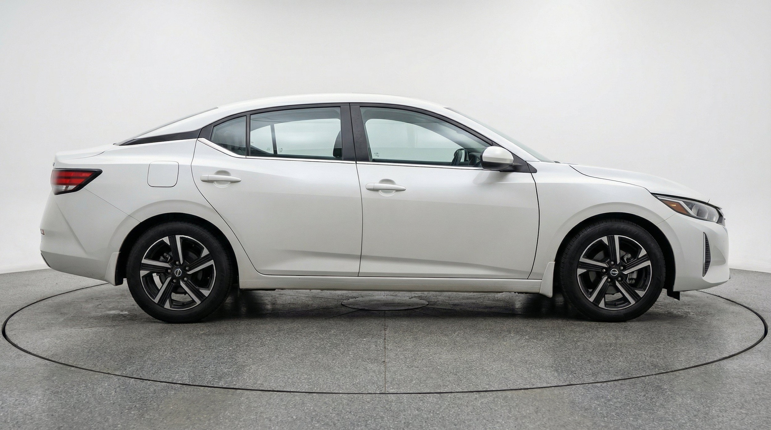 Thumbnail: 2025 Nissan Sentra - 10