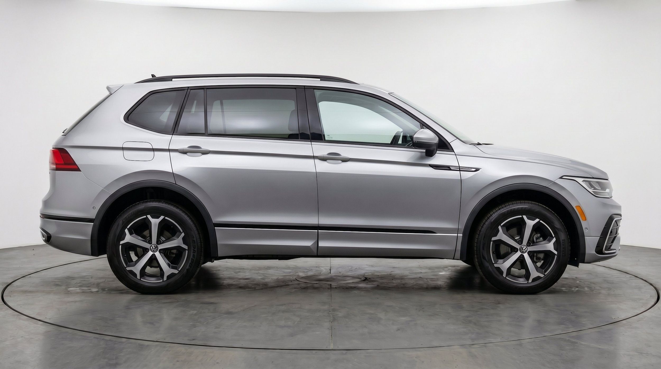 Thumbnail: 2026 Volkswagen Tiguan - 11