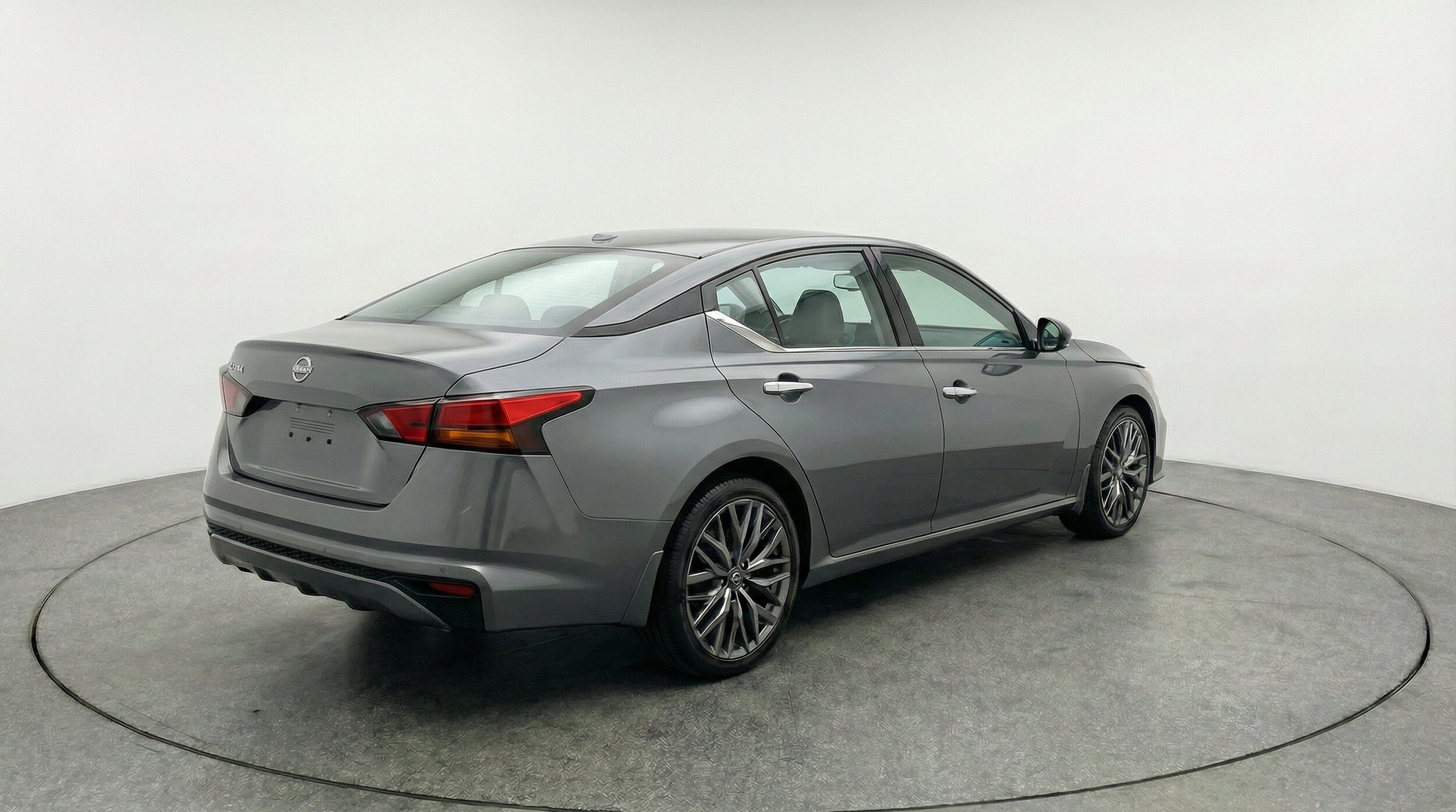 Thumbnail: 2025 Nissan Altima - 9