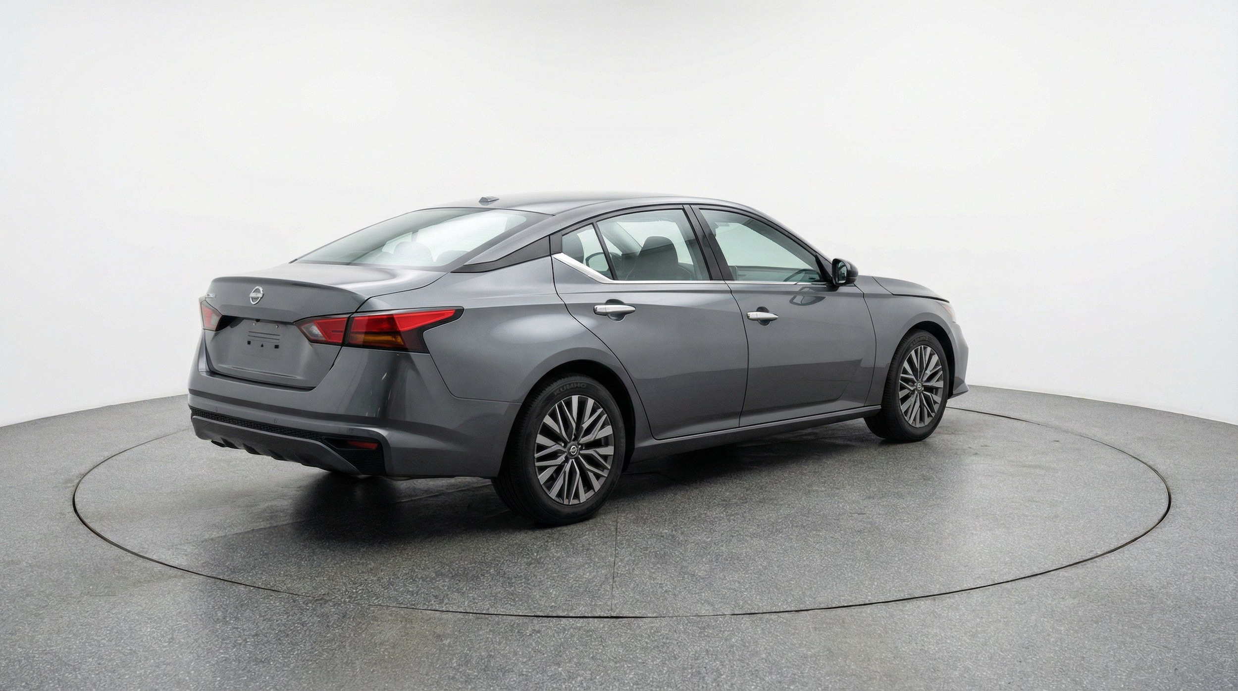 Thumbnail: 2025 Nissan Altima - 9