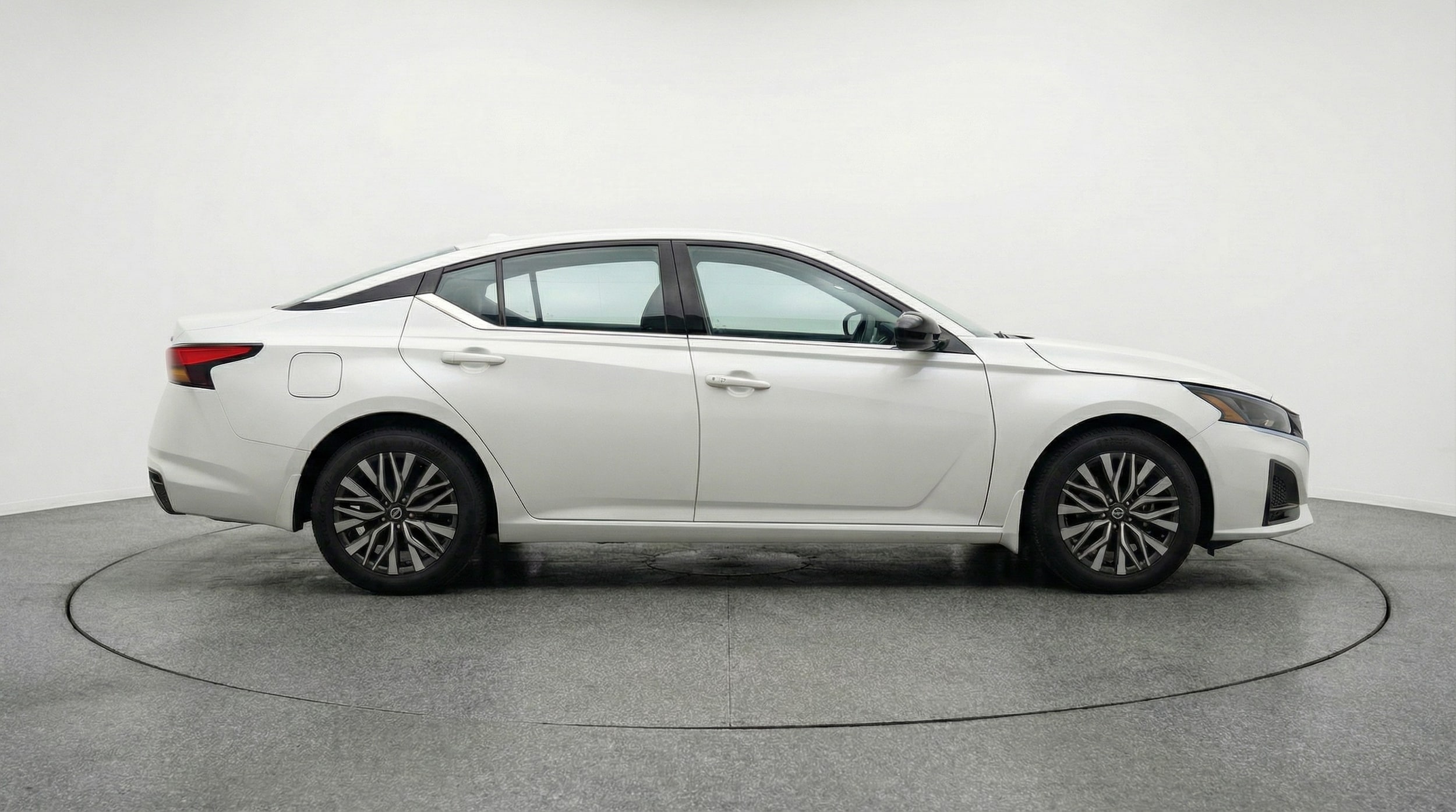 Thumbnail: 2025 Nissan Altima - 8