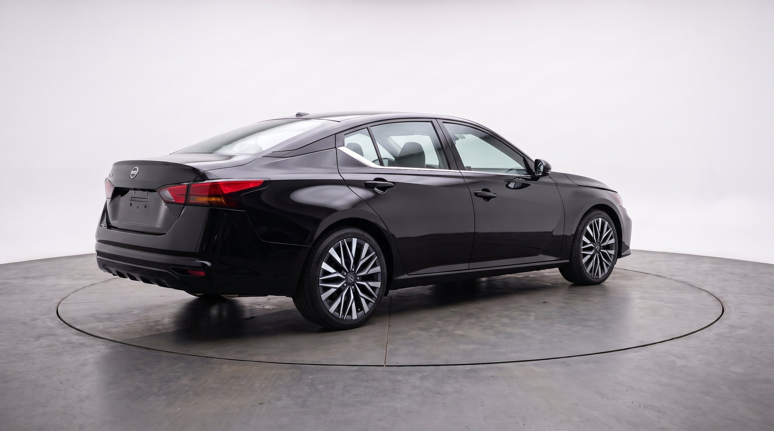 Thumbnail: 2025 Nissan Altima - 9