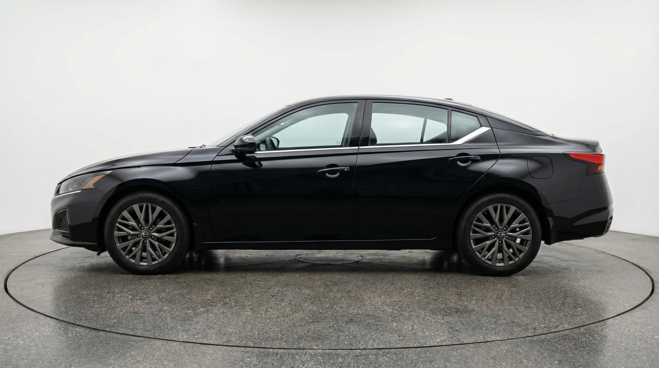 Thumbnail: 2025 Nissan Altima - 4