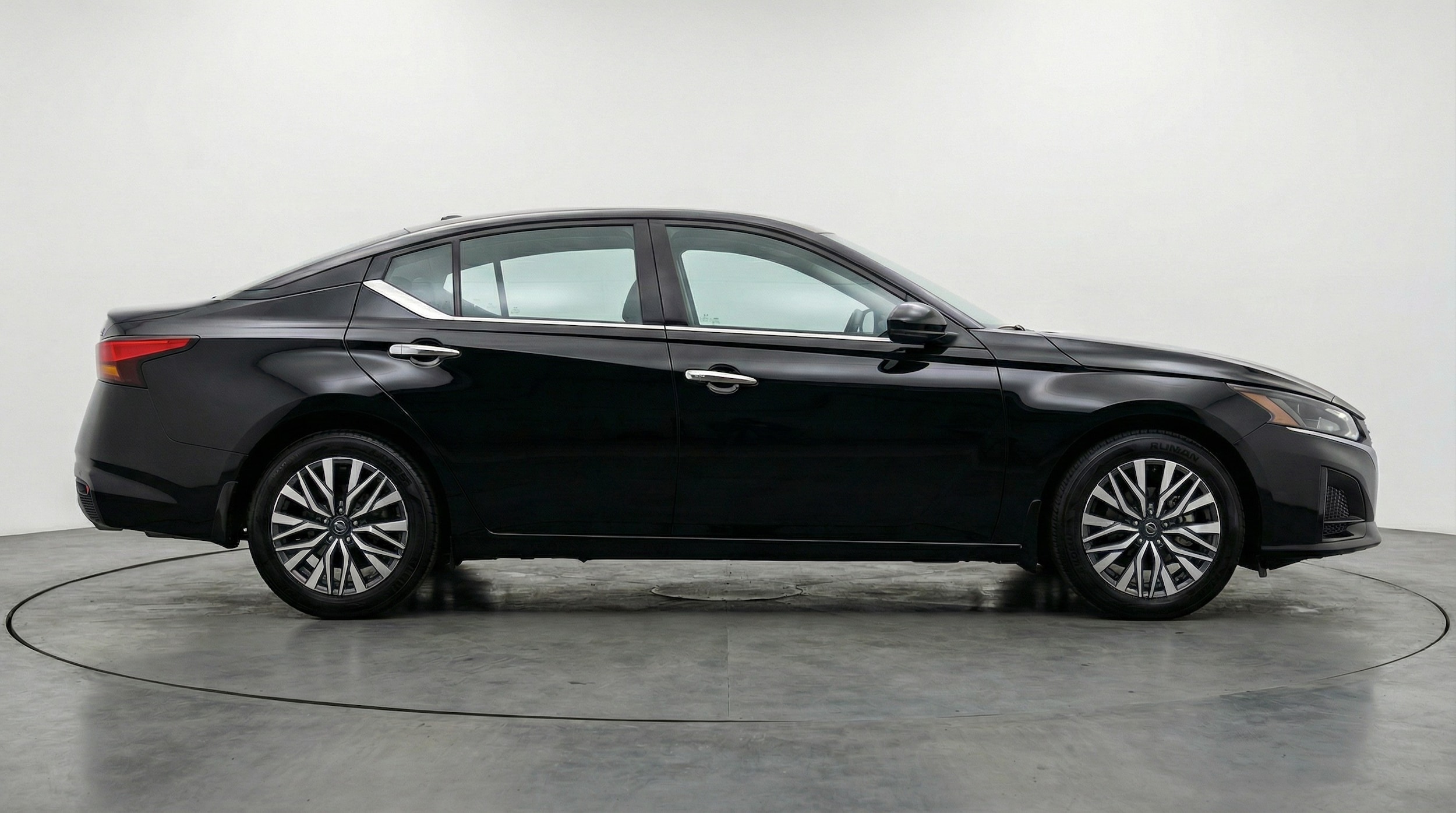 Thumbnail: 2025 Nissan Altima - 8