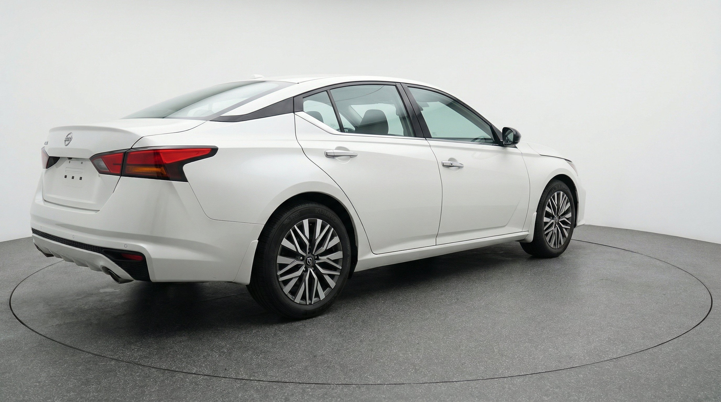 Thumbnail: 2025 Nissan Altima - 9
