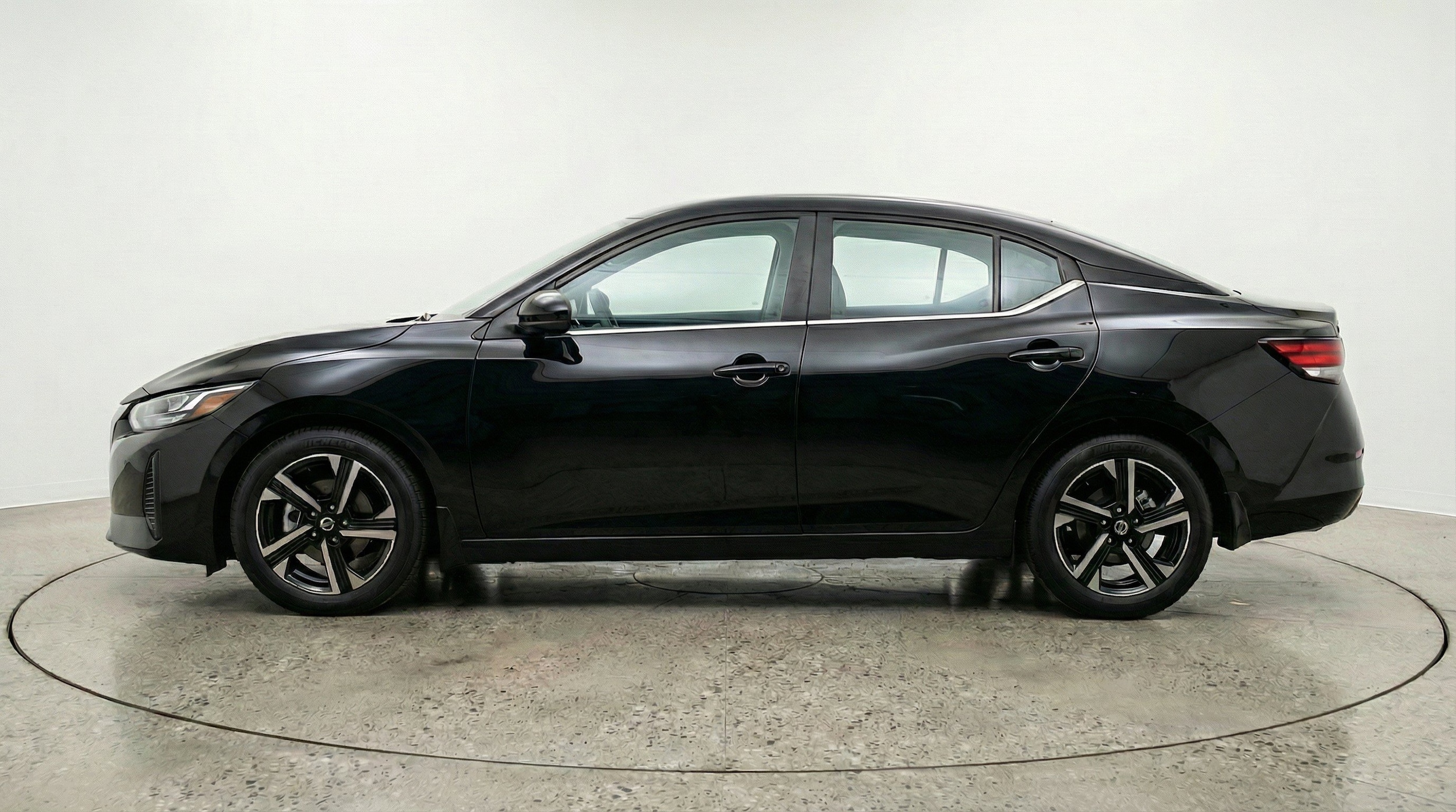 Thumbnail: 2025 Nissan Sentra - 5