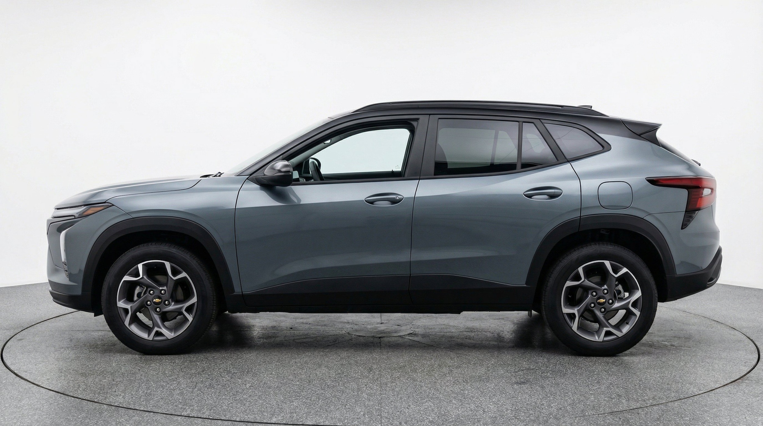 Thumbnail: 2025 Chevrolet Trax - 5