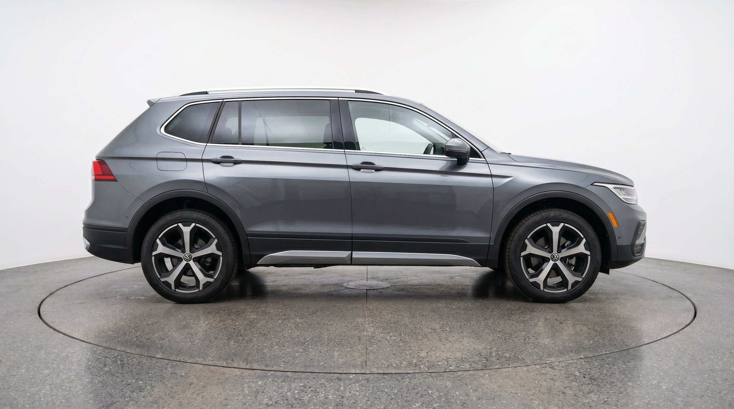 Thumbnail: 2026 Volkswagen Tiguan - 11