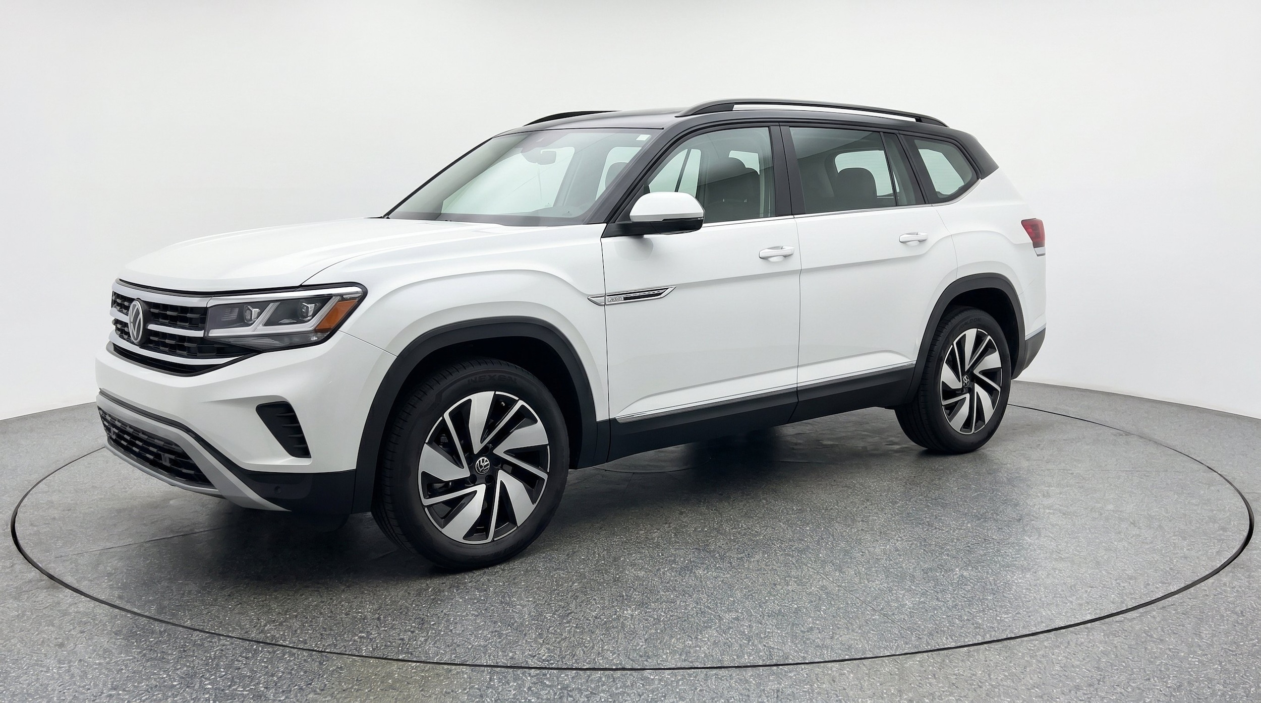 Thumbnail: 2026 Volkswagen Atlas - 3