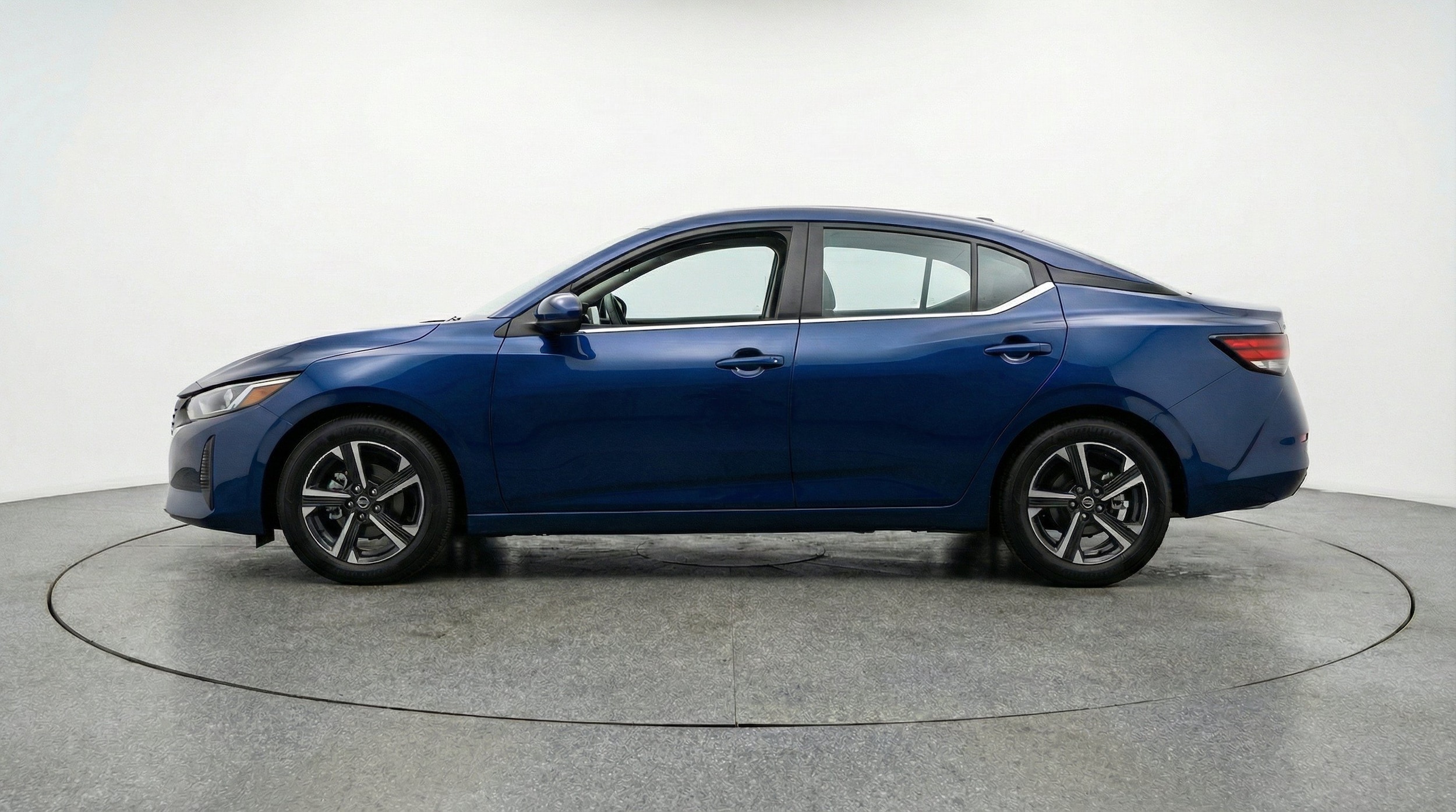 Thumbnail: 2025 Nissan Sentra - 5
