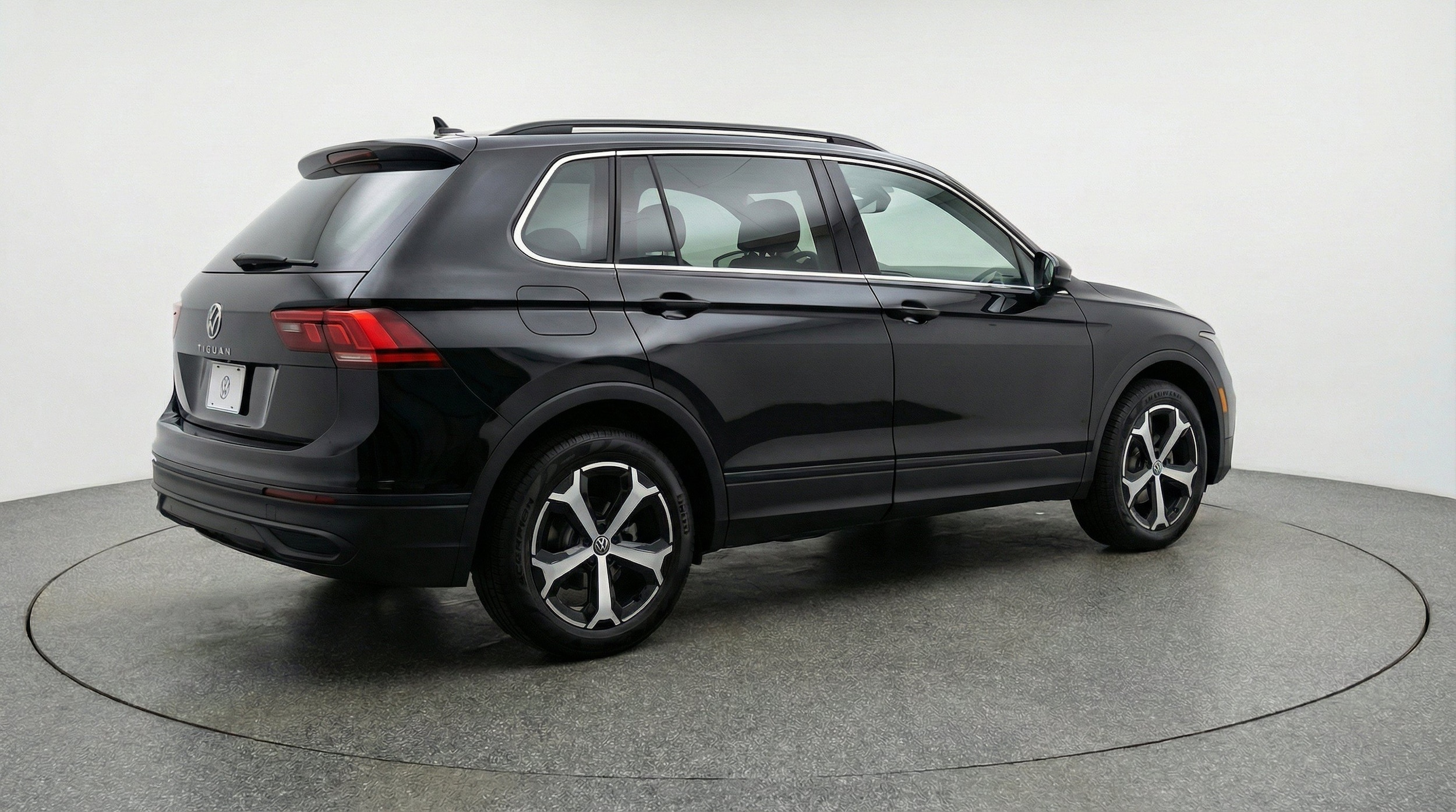 Thumbnail: 2026 Volkswagen Tiguan - 9
