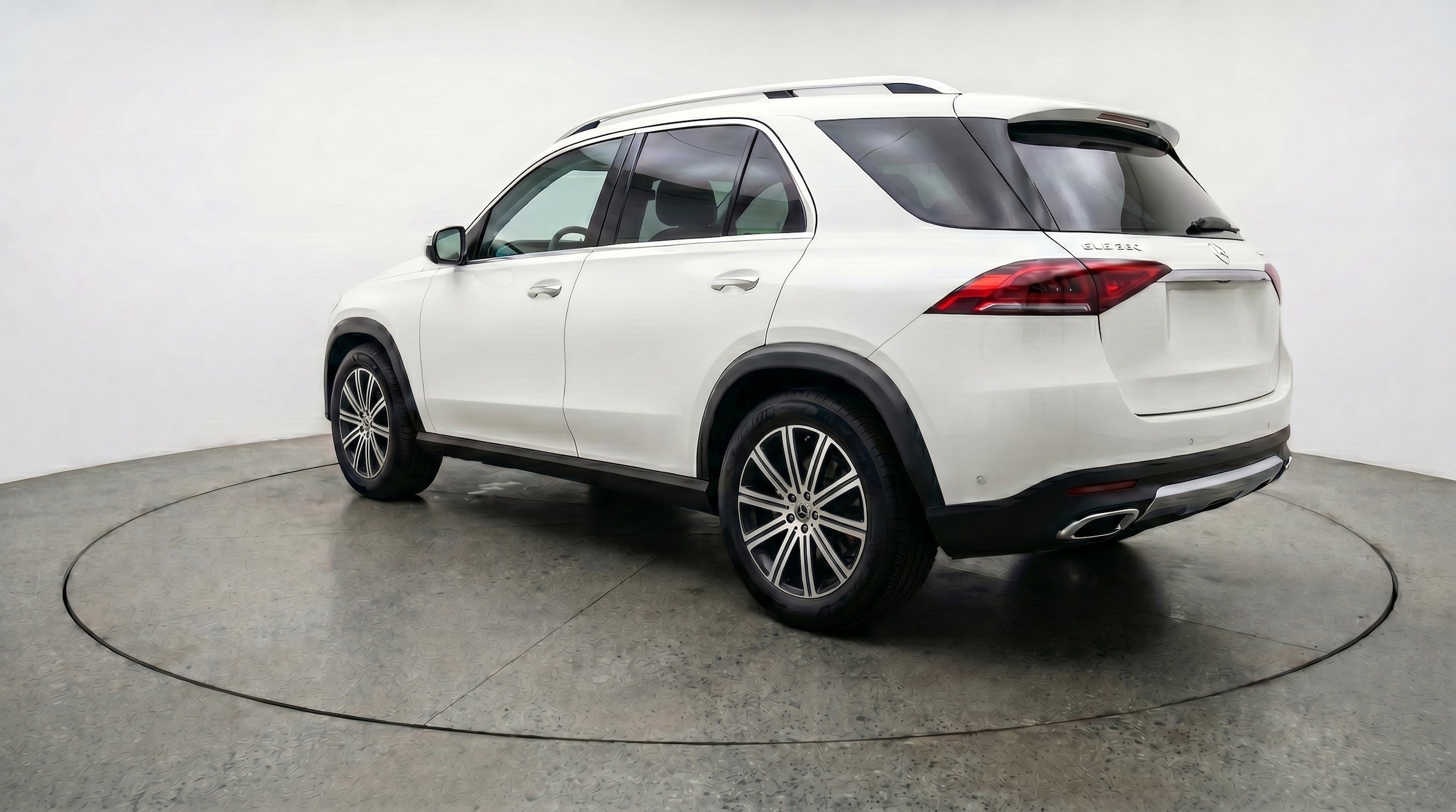Thumbnail: 2026 Mercedes-Benz GLE - 6