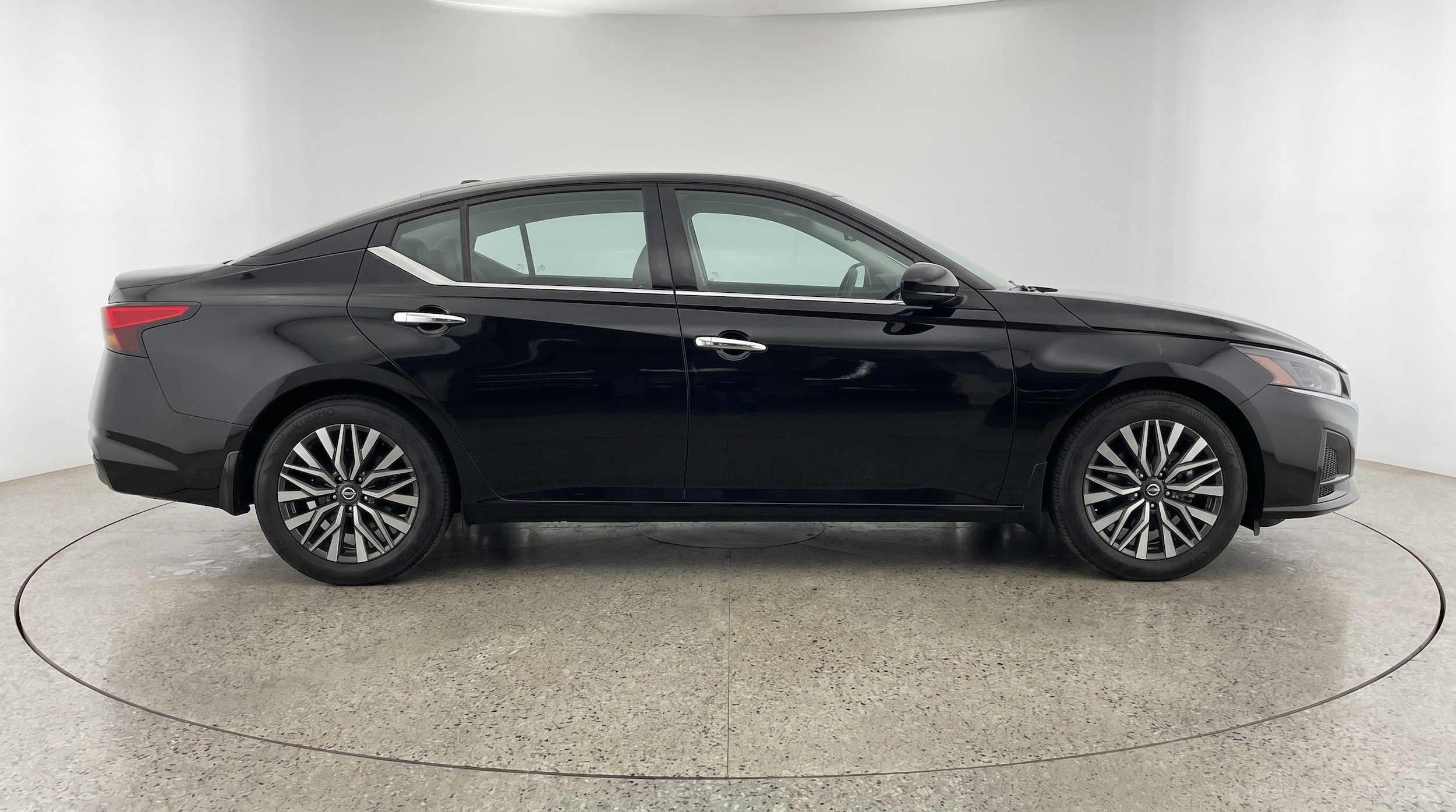 Thumbnail: 2025 Nissan Altima - 11