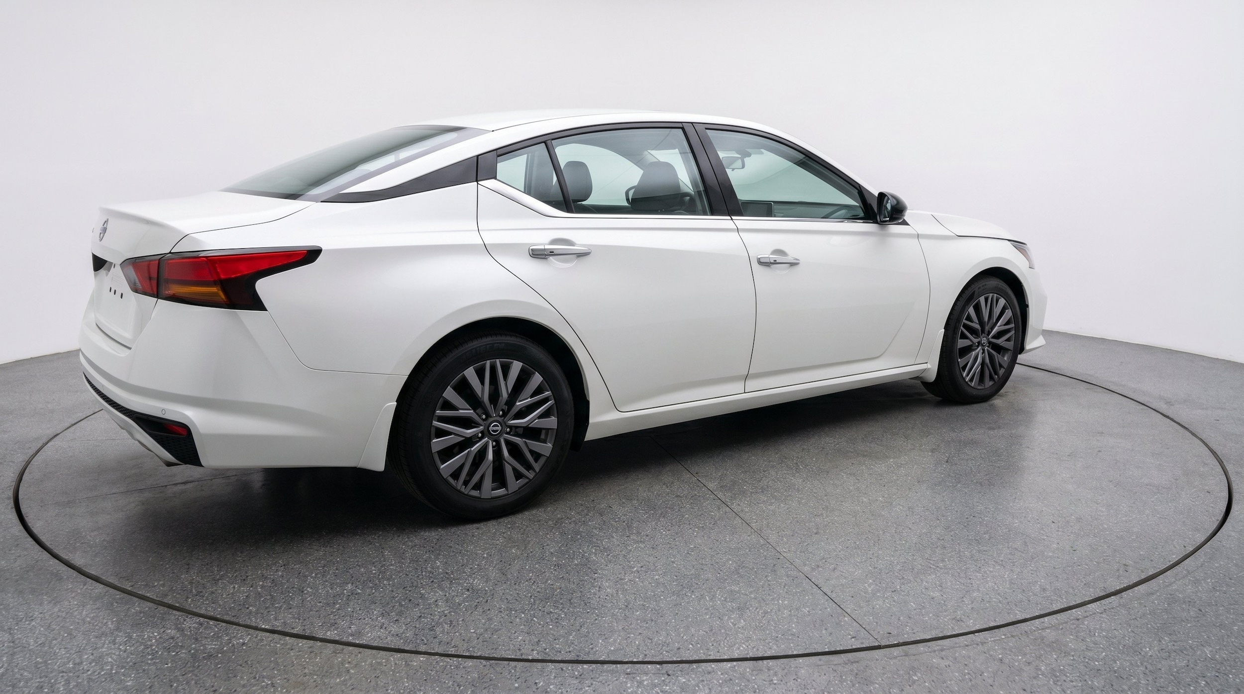 Thumbnail: 2025 Nissan Altima - 9