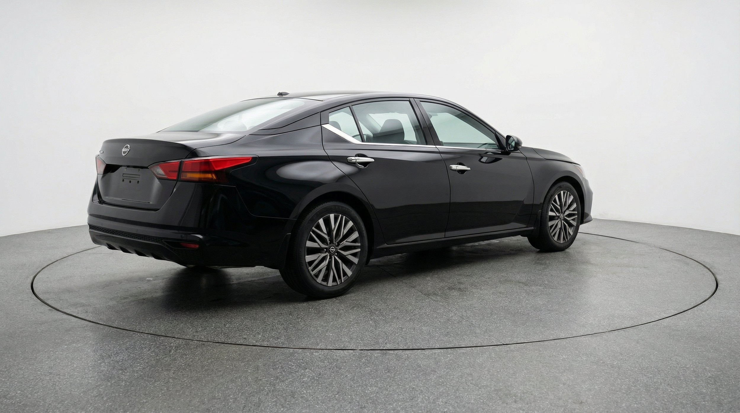 Thumbnail: 2025 Nissan Altima - 9