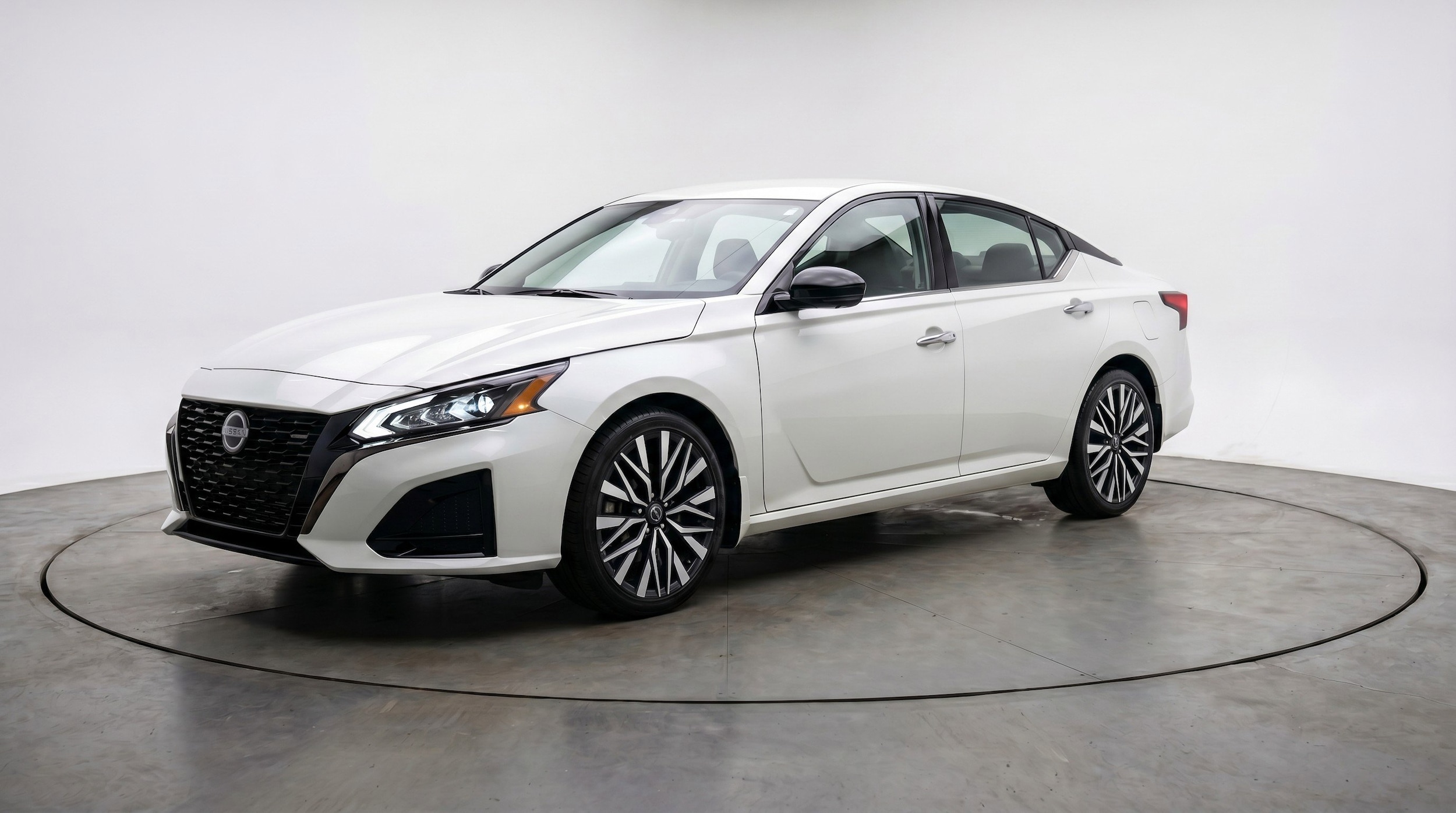 Thumbnail: 2025 Nissan Altima - 3