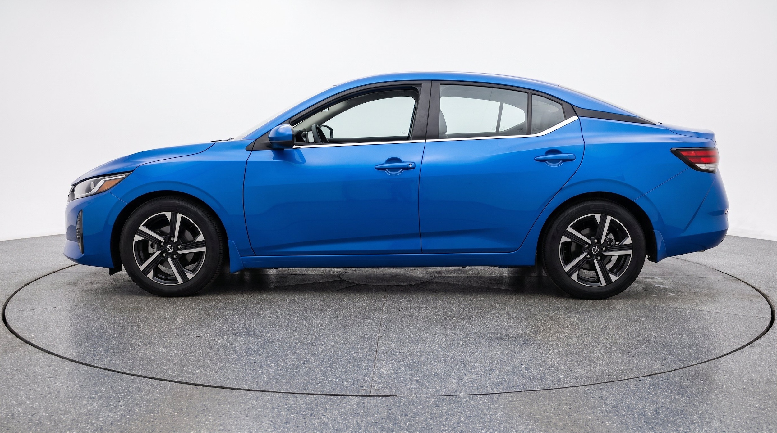 Thumbnail: 2025 Nissan Sentra - 5