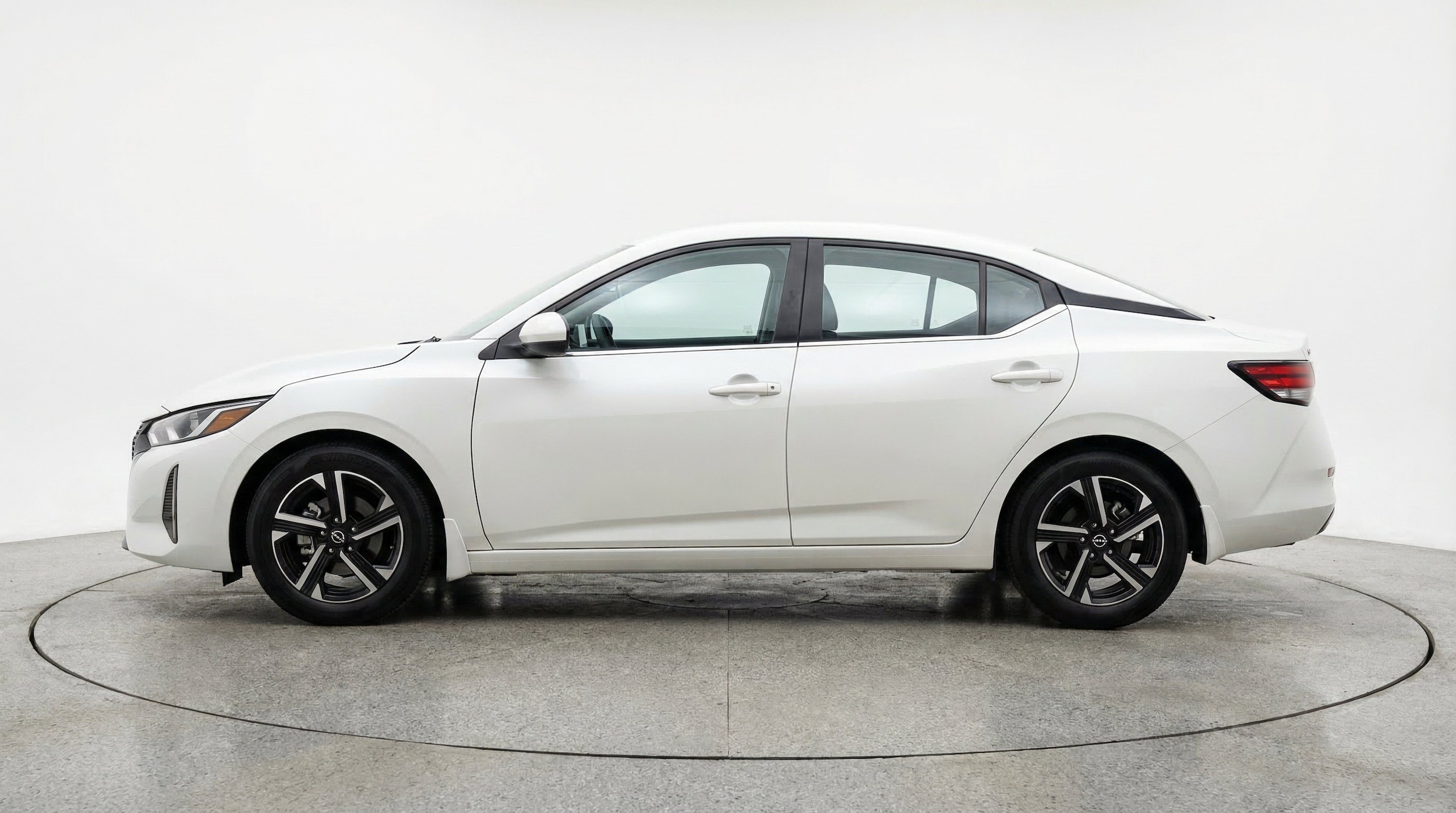 Thumbnail: 2025 Nissan Sentra - 5