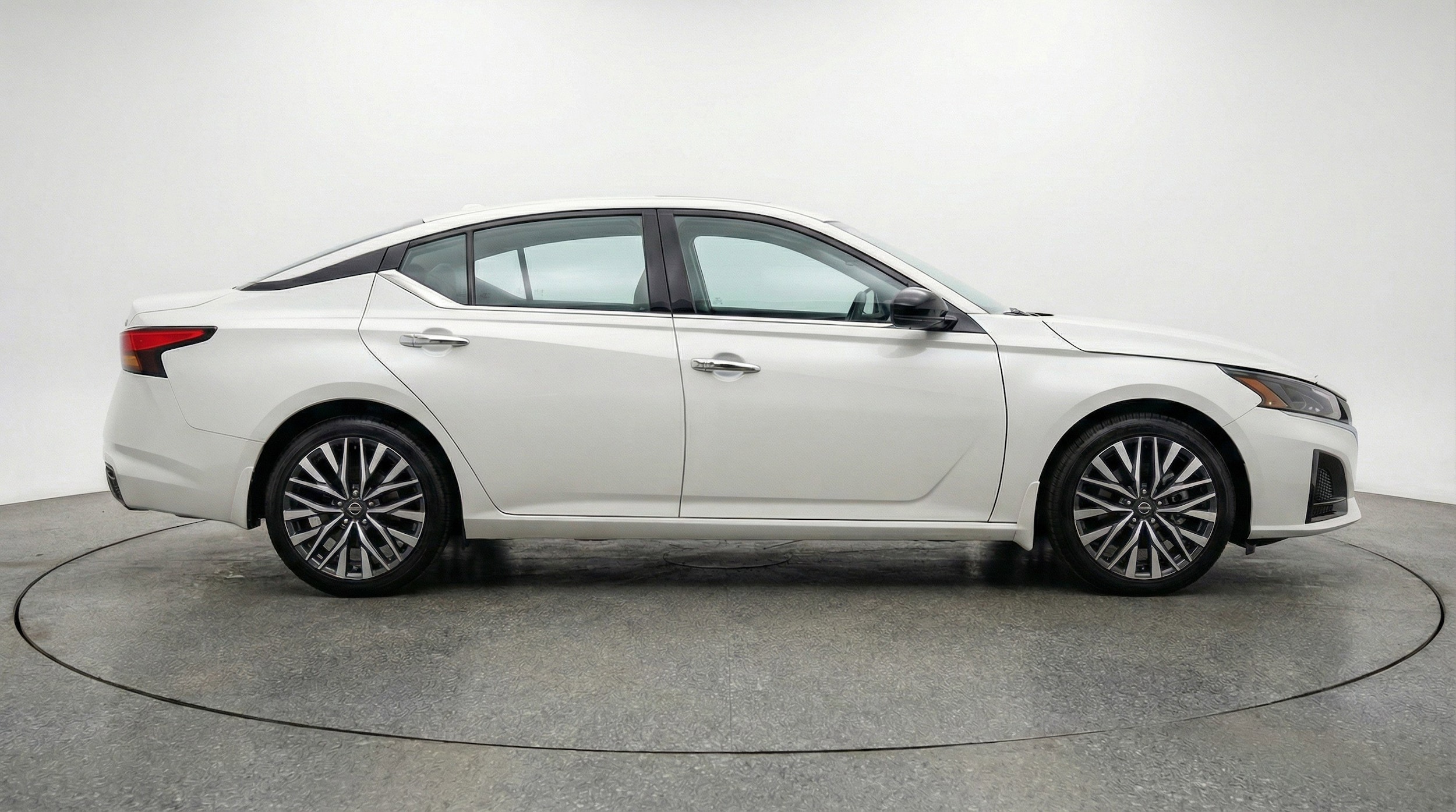 Thumbnail: 2025 Nissan Altima - 11