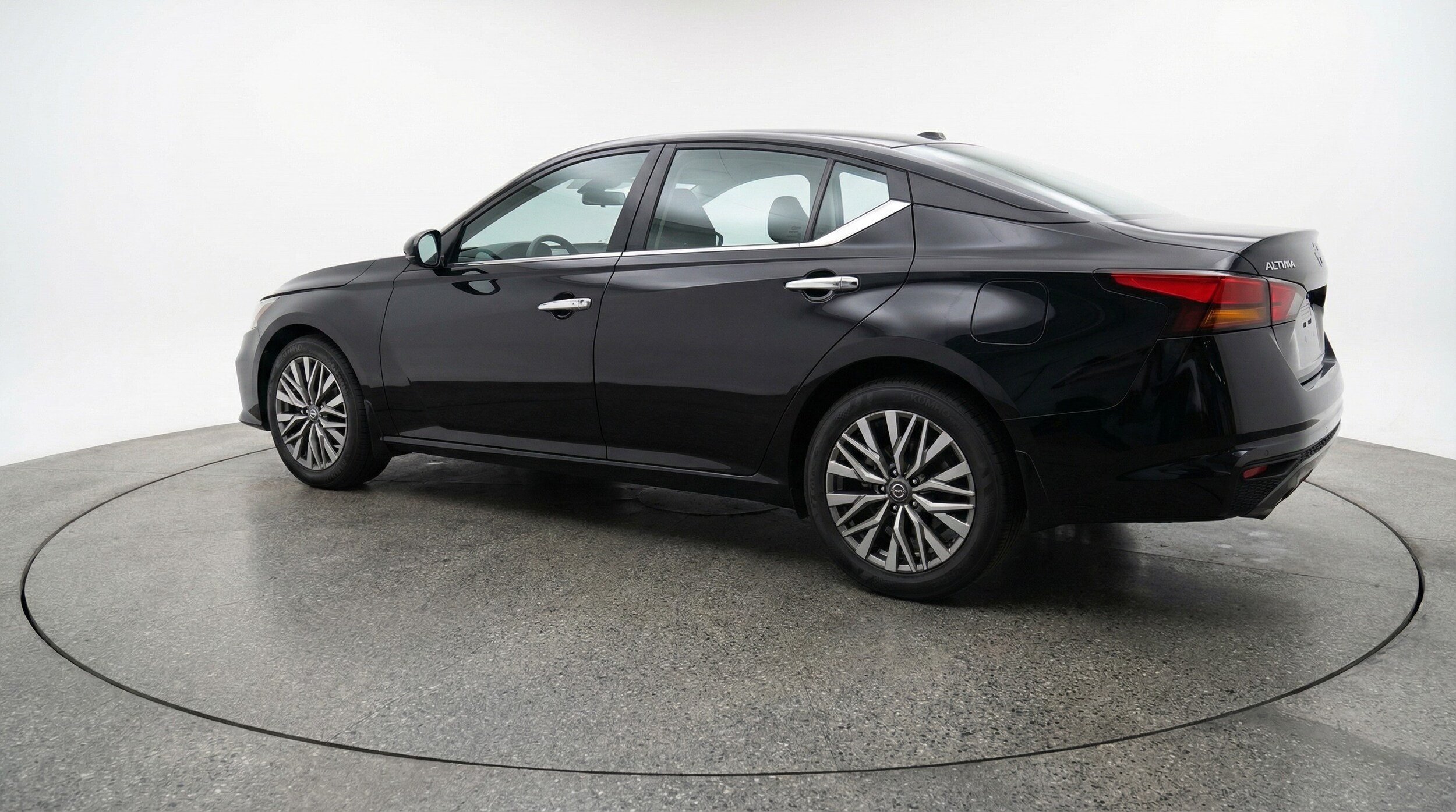 Thumbnail: 2025 Nissan Altima - 5