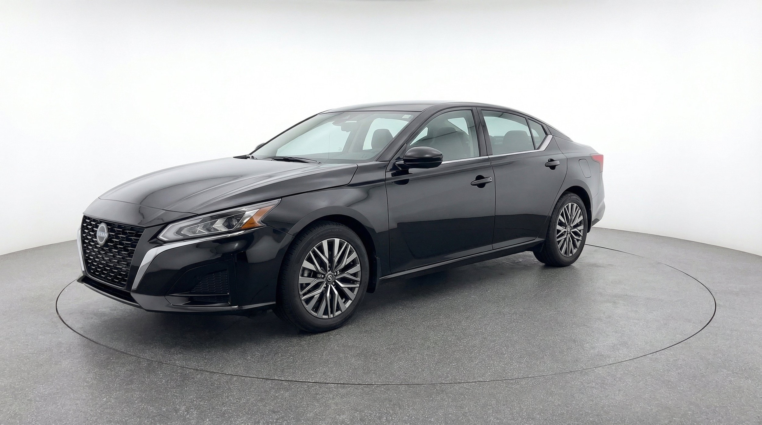 Thumbnail: 2025 Nissan Altima - 3