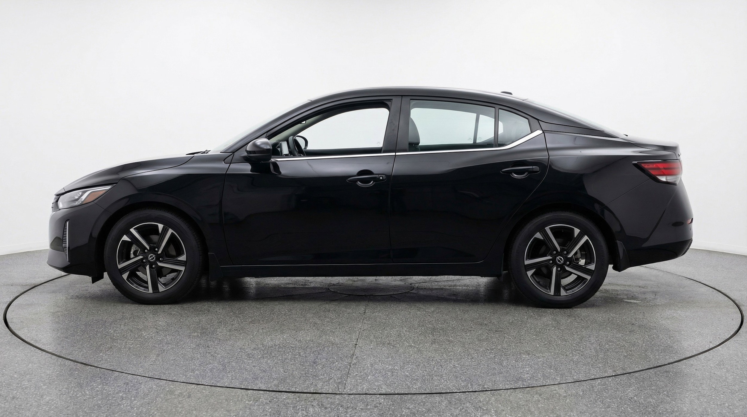 Thumbnail: 2025 Nissan Sentra - 5