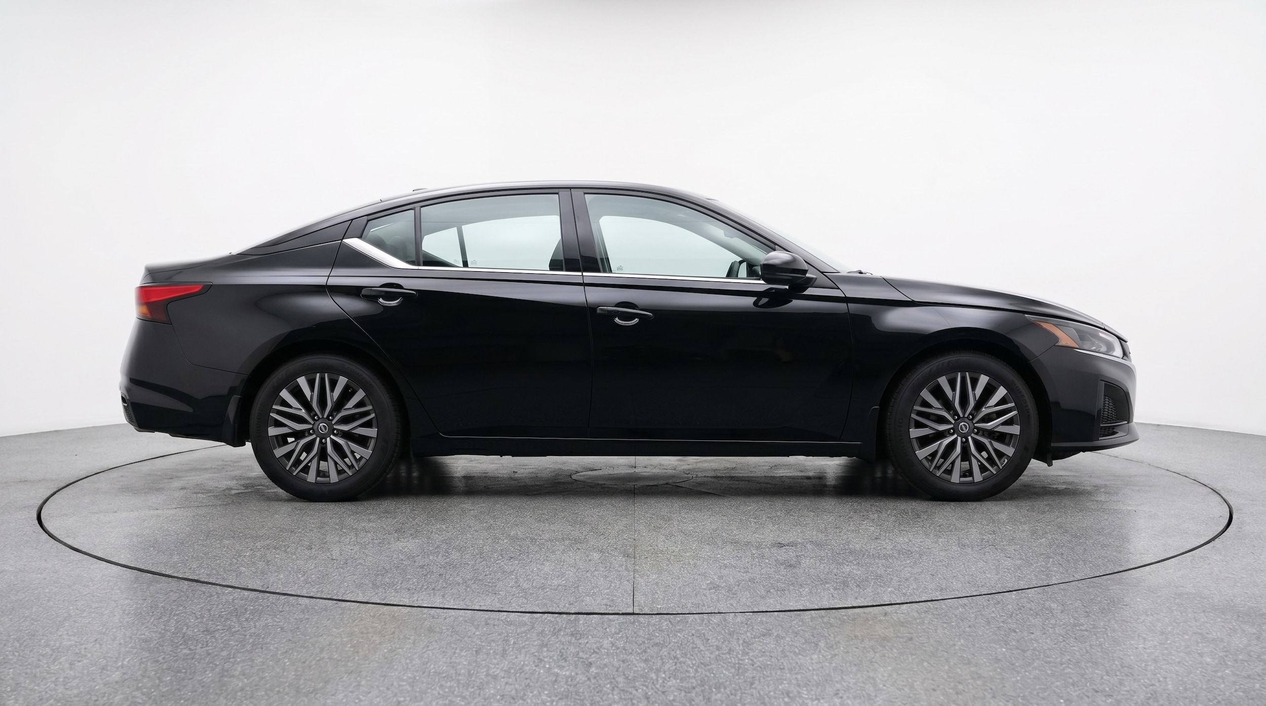 Thumbnail: 2025 Nissan Altima - 8