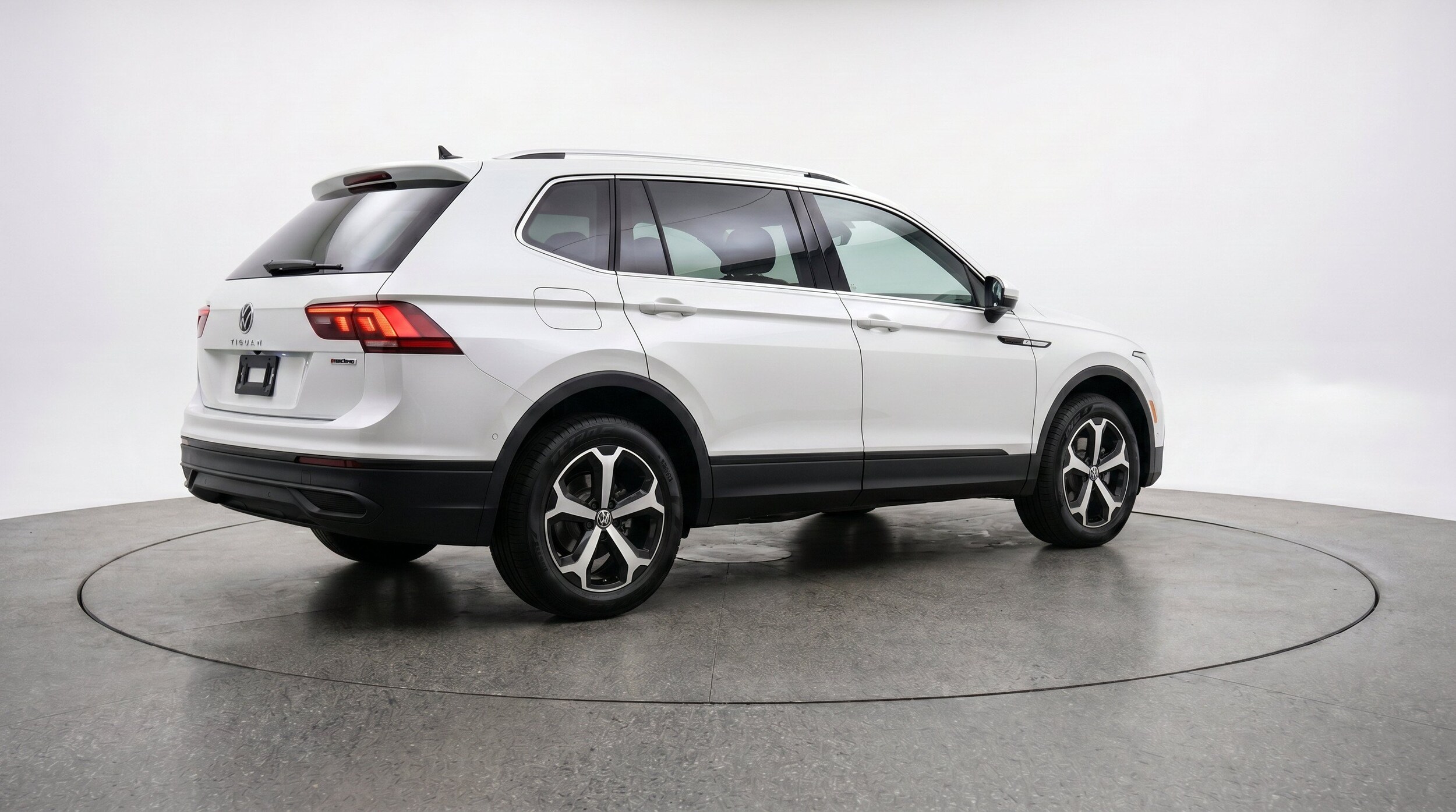 Thumbnail: 2026 Volkswagen Tiguan - 9