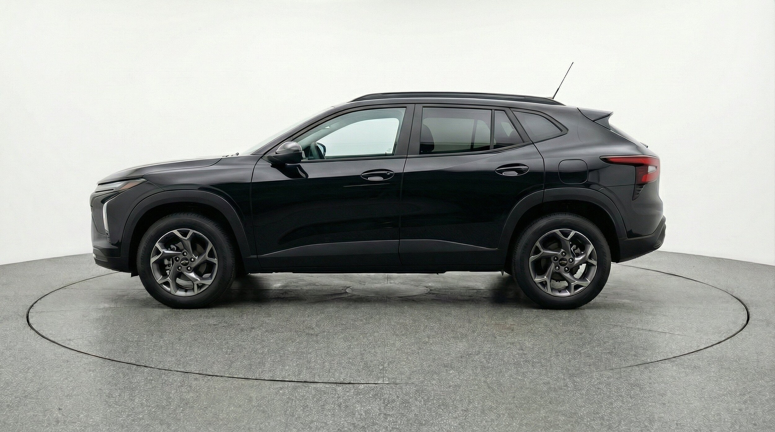 Thumbnail: 2025 Chevrolet Trax - 5