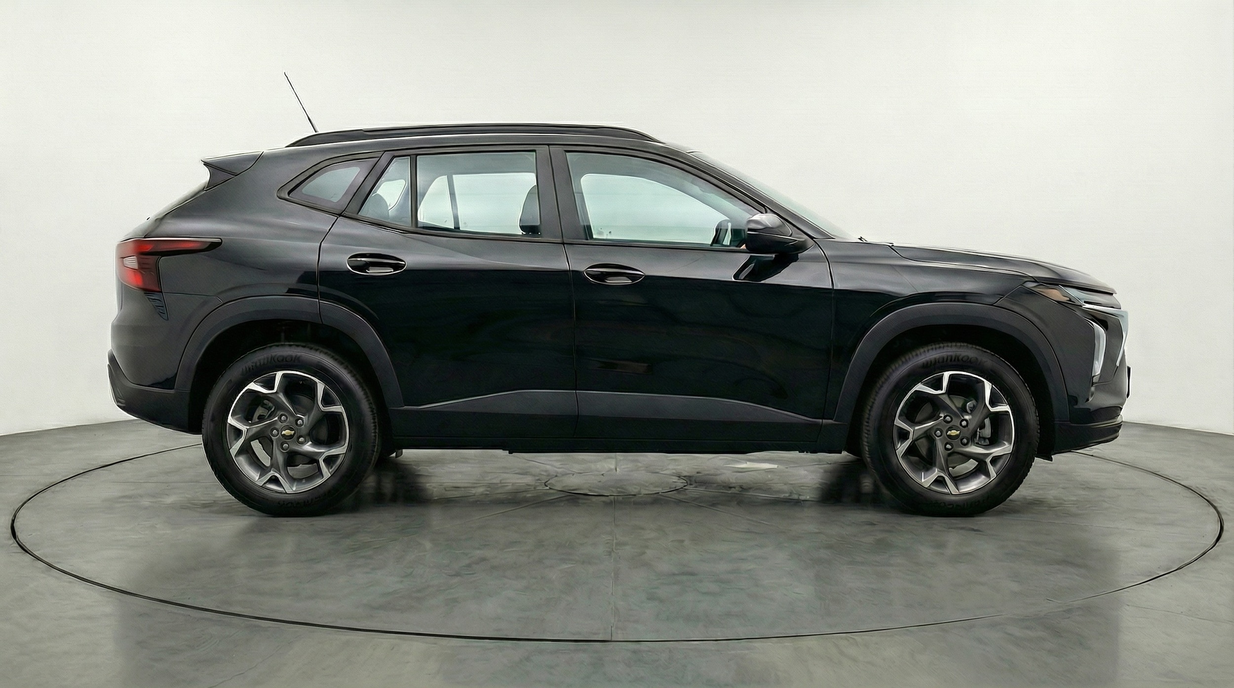 Thumbnail: 2025 Chevrolet Trax - 8