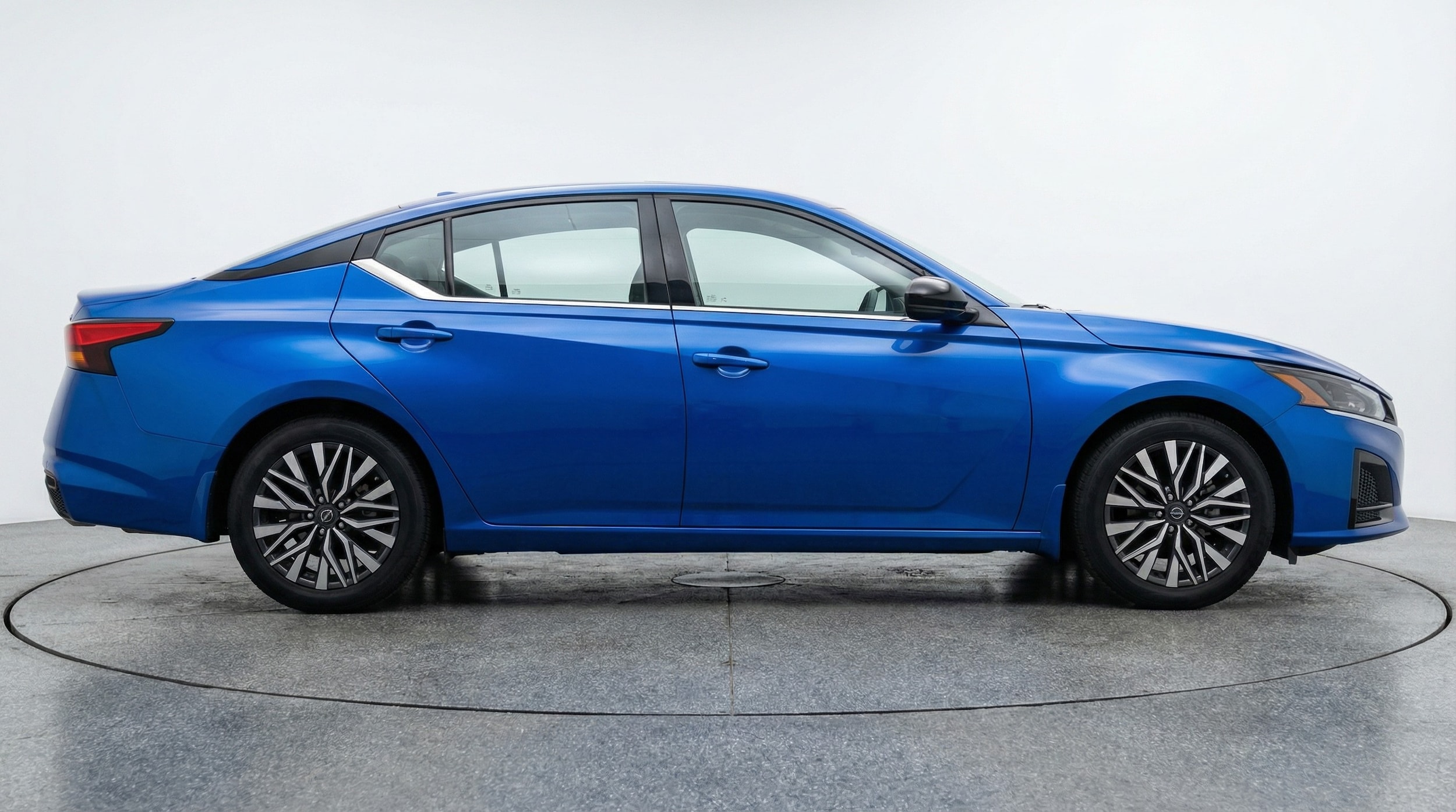 Thumbnail: 2025 Nissan Altima - 8