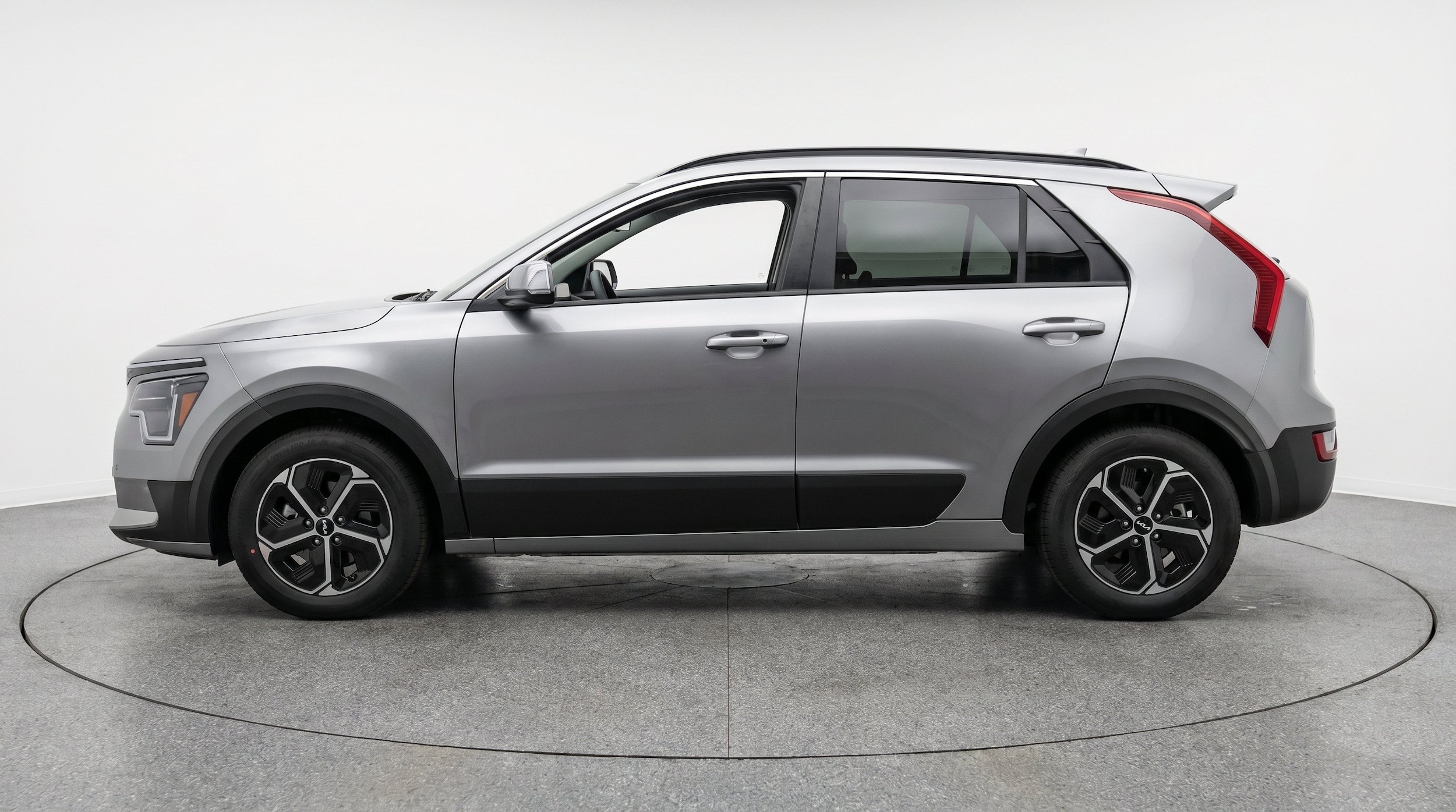Thumbnail: 2026 Kia Niro - 5