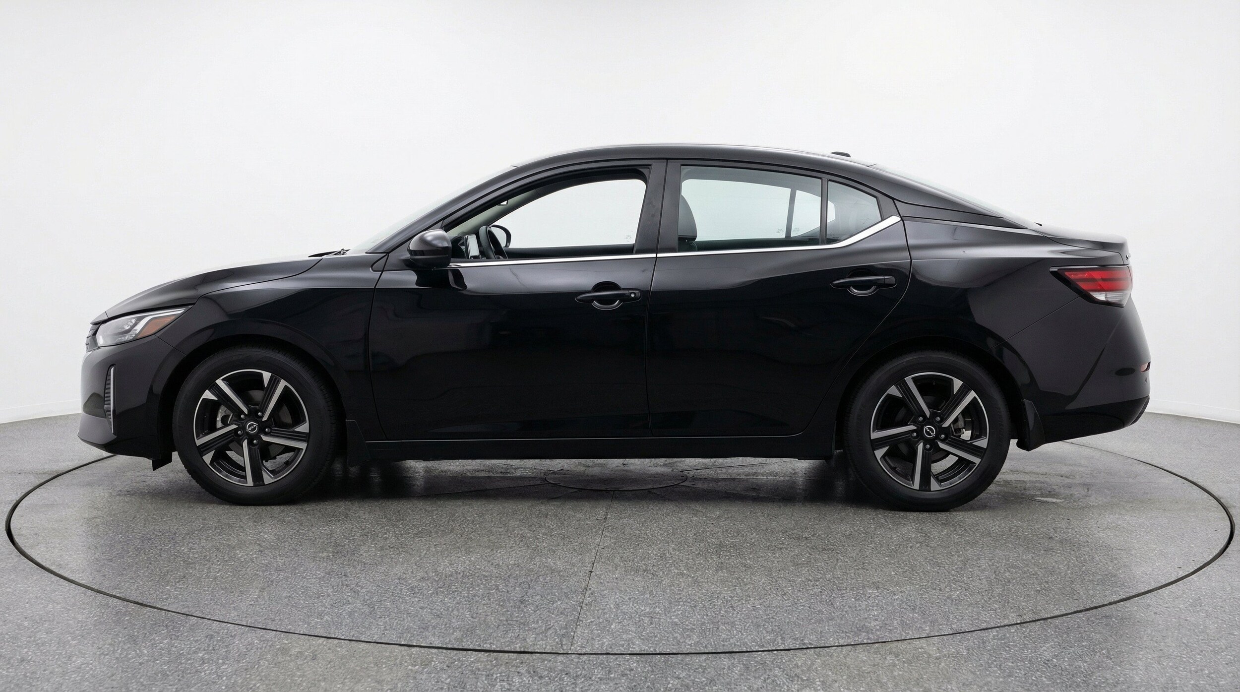 Thumbnail: 2025 Nissan Sentra - 5