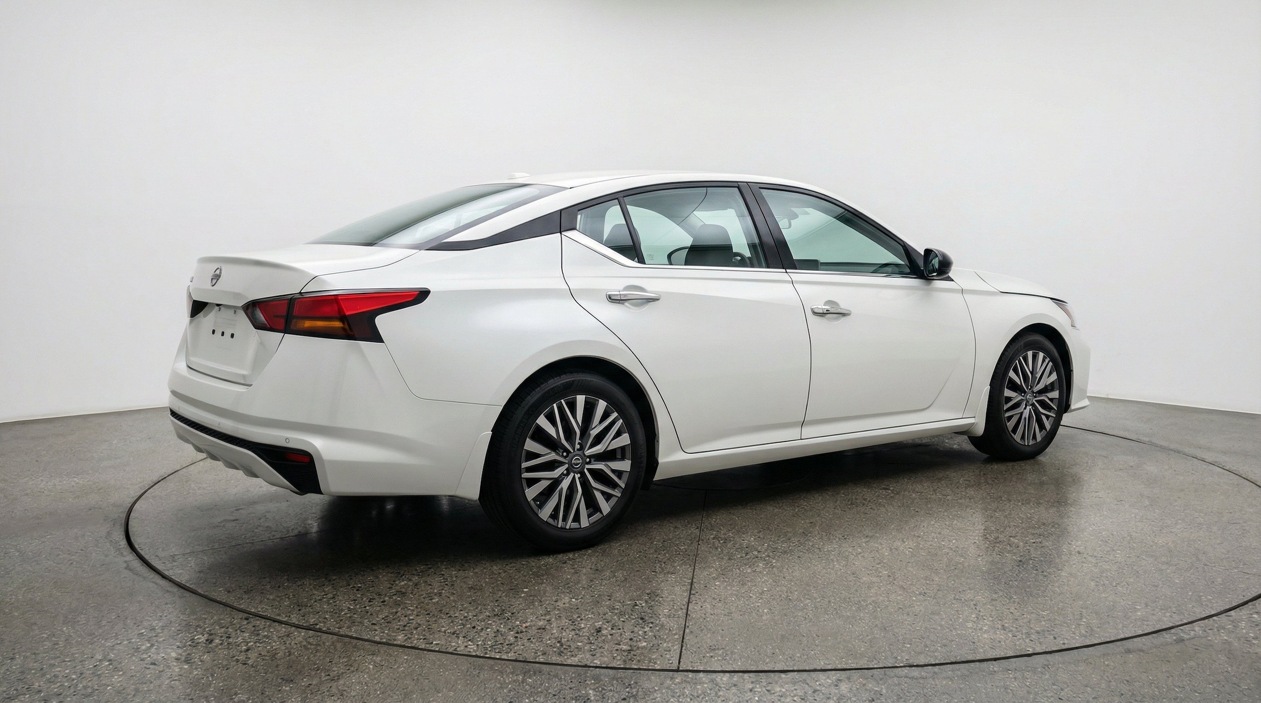 Thumbnail: 2025 Nissan Altima - 9