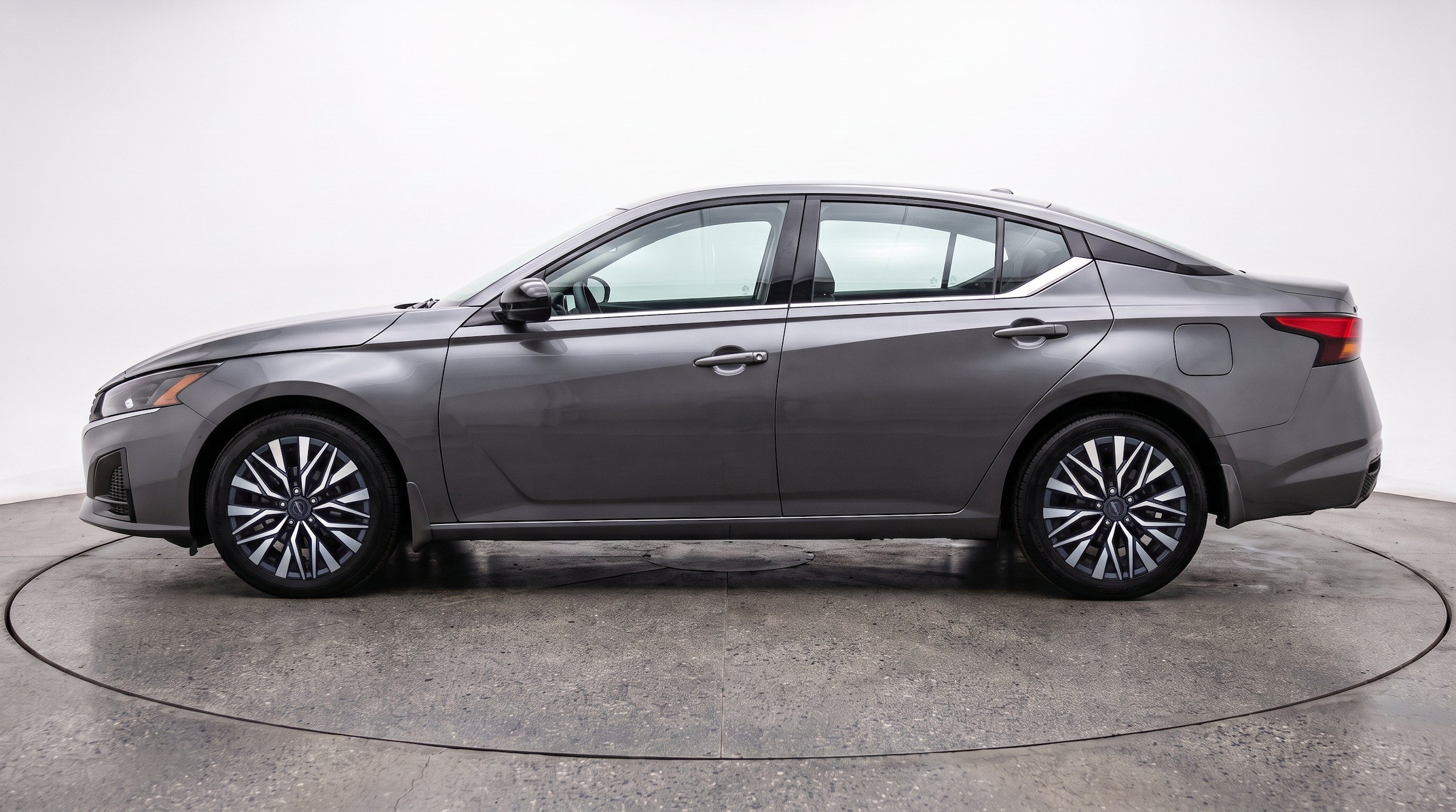 Thumbnail: 2025 Nissan Altima - 5