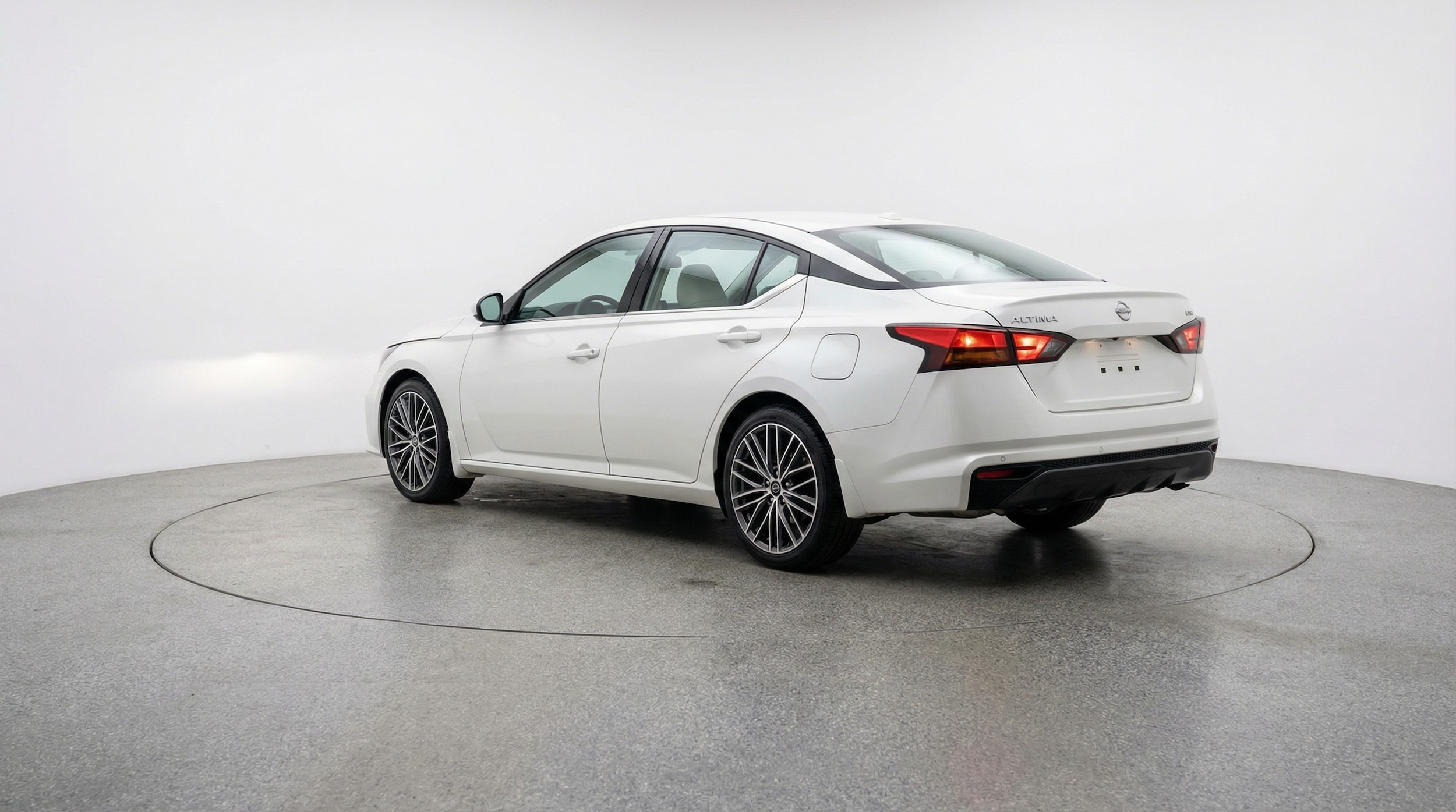 Thumbnail: 2025 Nissan Altima - 5