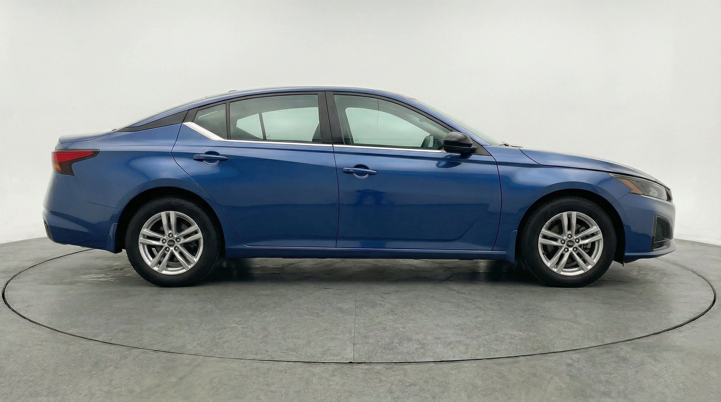 Thumbnail: 2025 Nissan Altima - 11