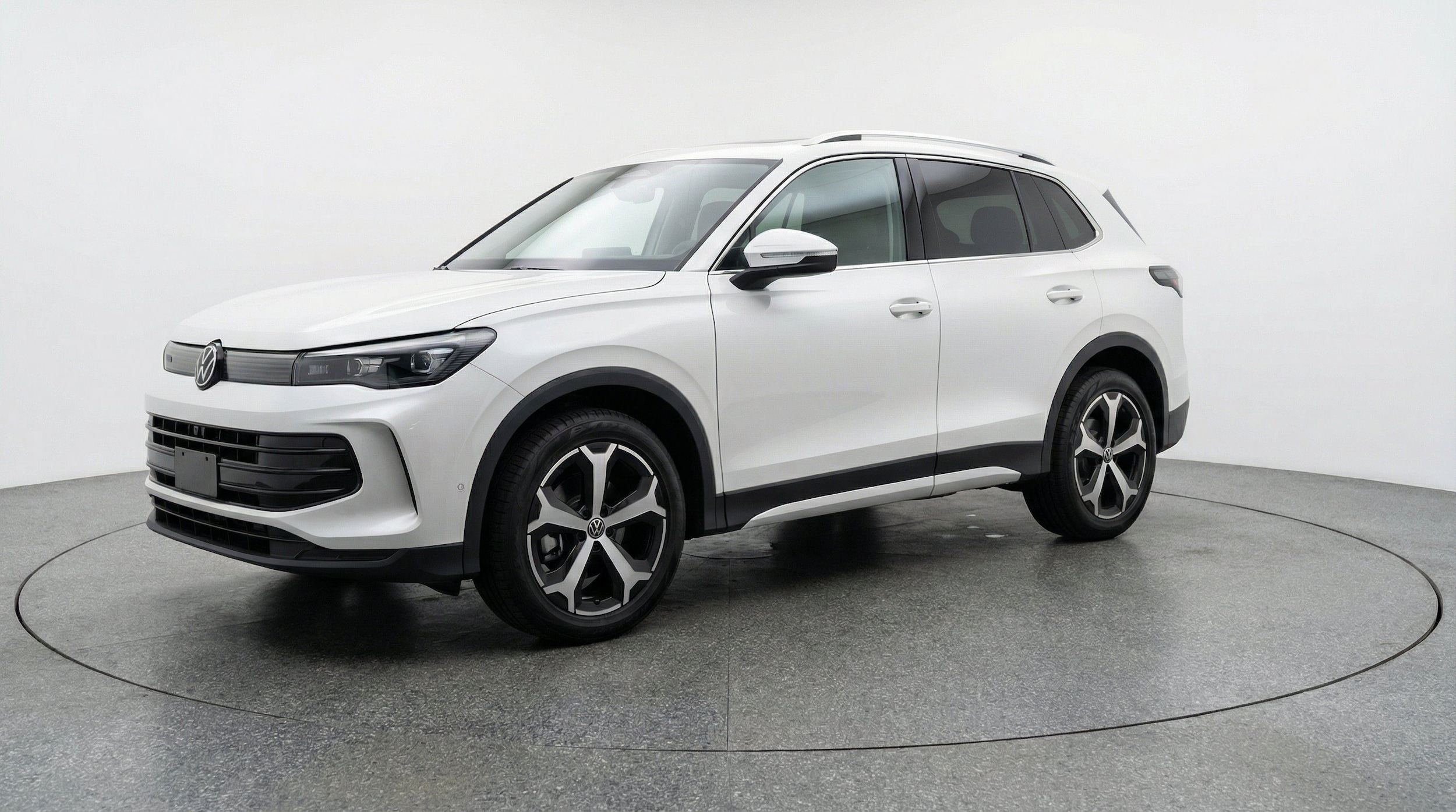 Thumbnail: 2026 Volkswagen Tiguan - 3
