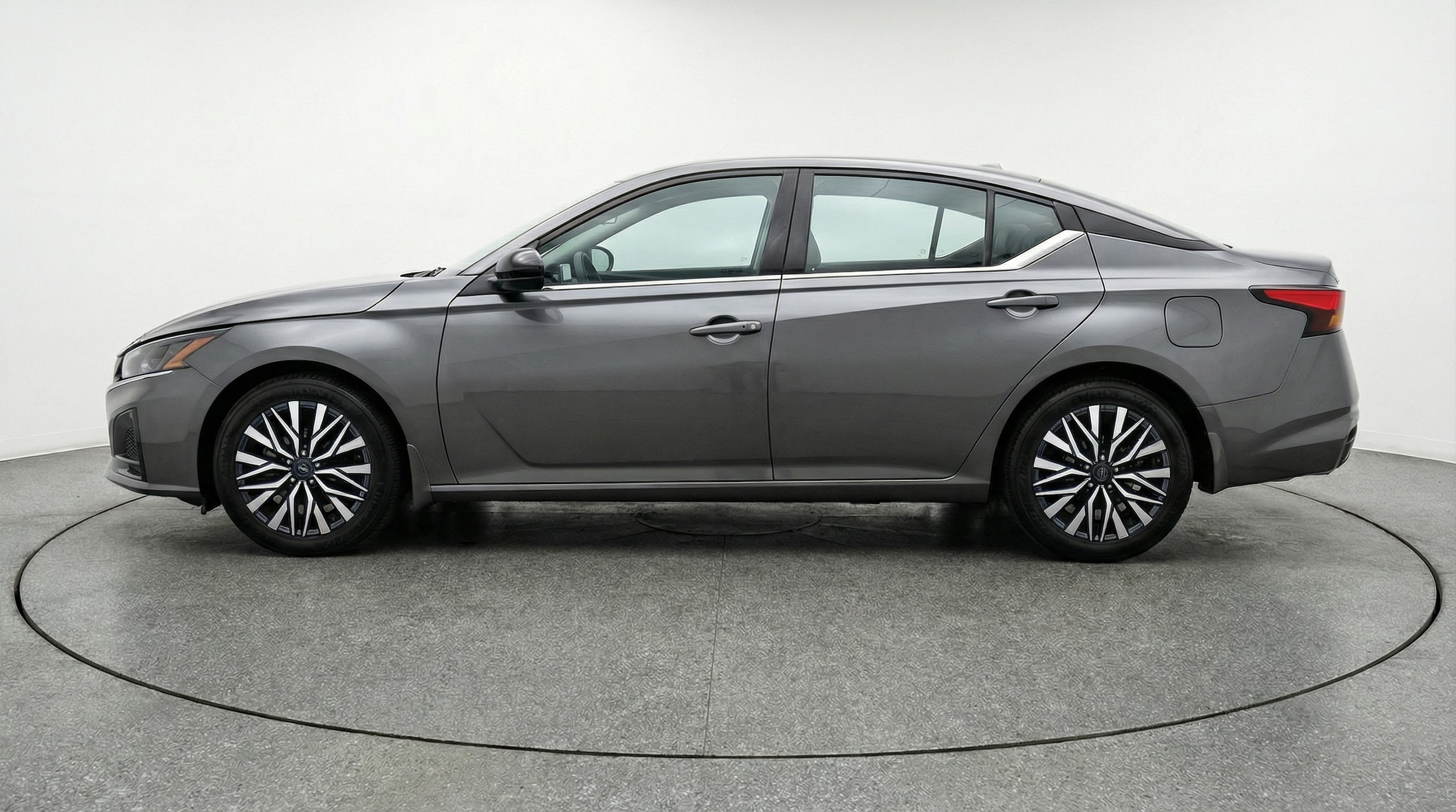 Thumbnail: 2025 Nissan Altima - 4