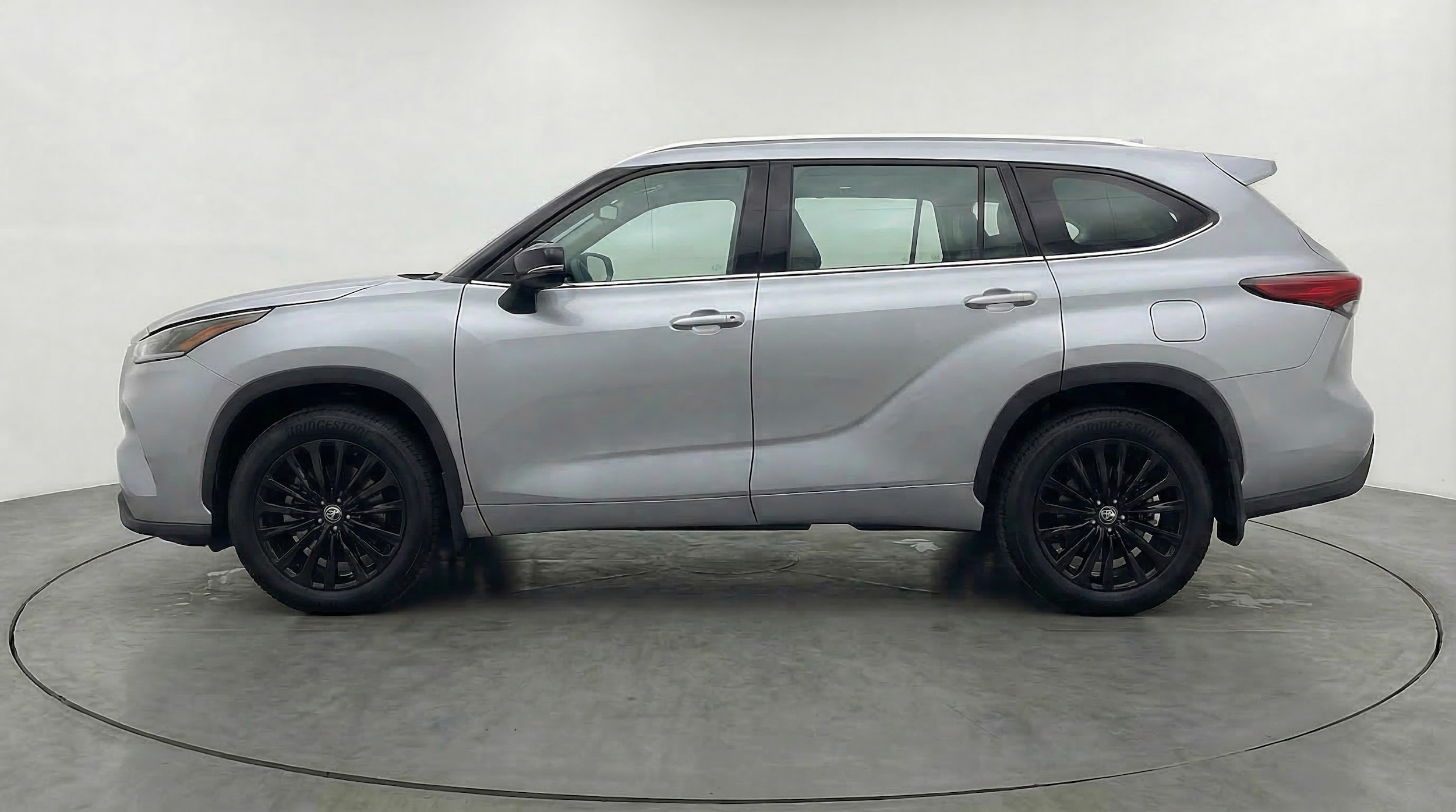 Thumbnail: 2025 Toyota Highlander - 4