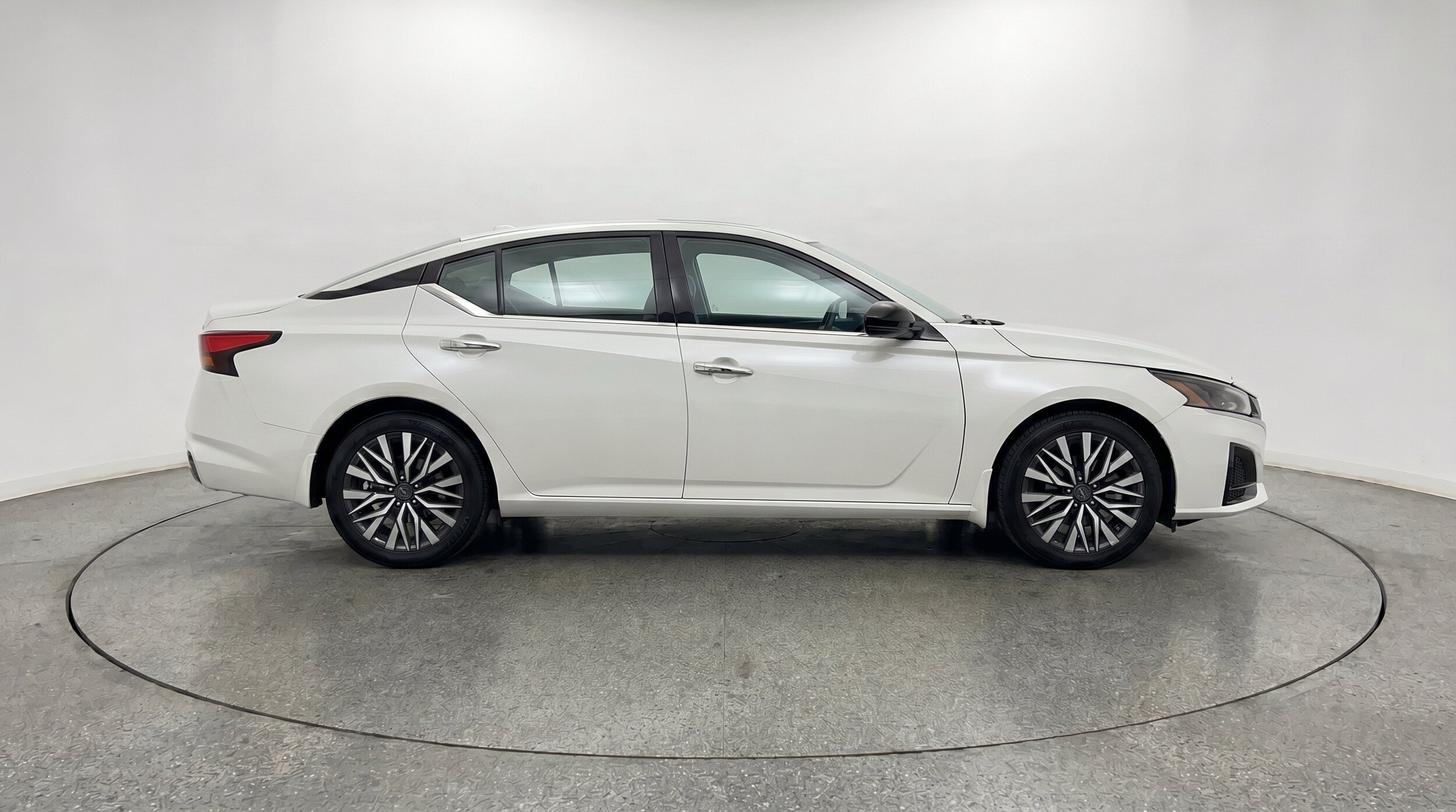 Thumbnail: 2025 Nissan Altima - 11