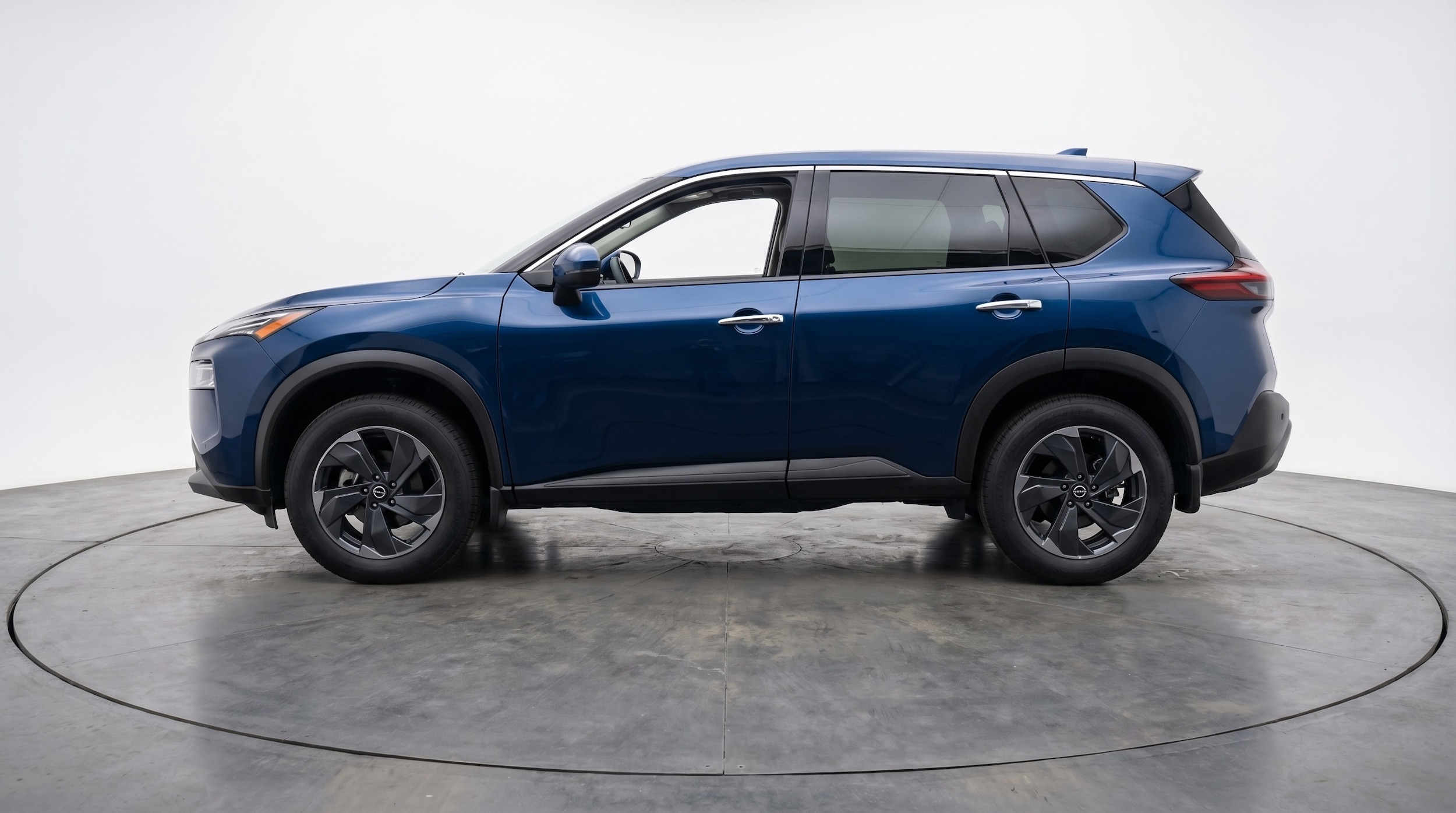 Thumbnail: 2025 Nissan Rogue - 4