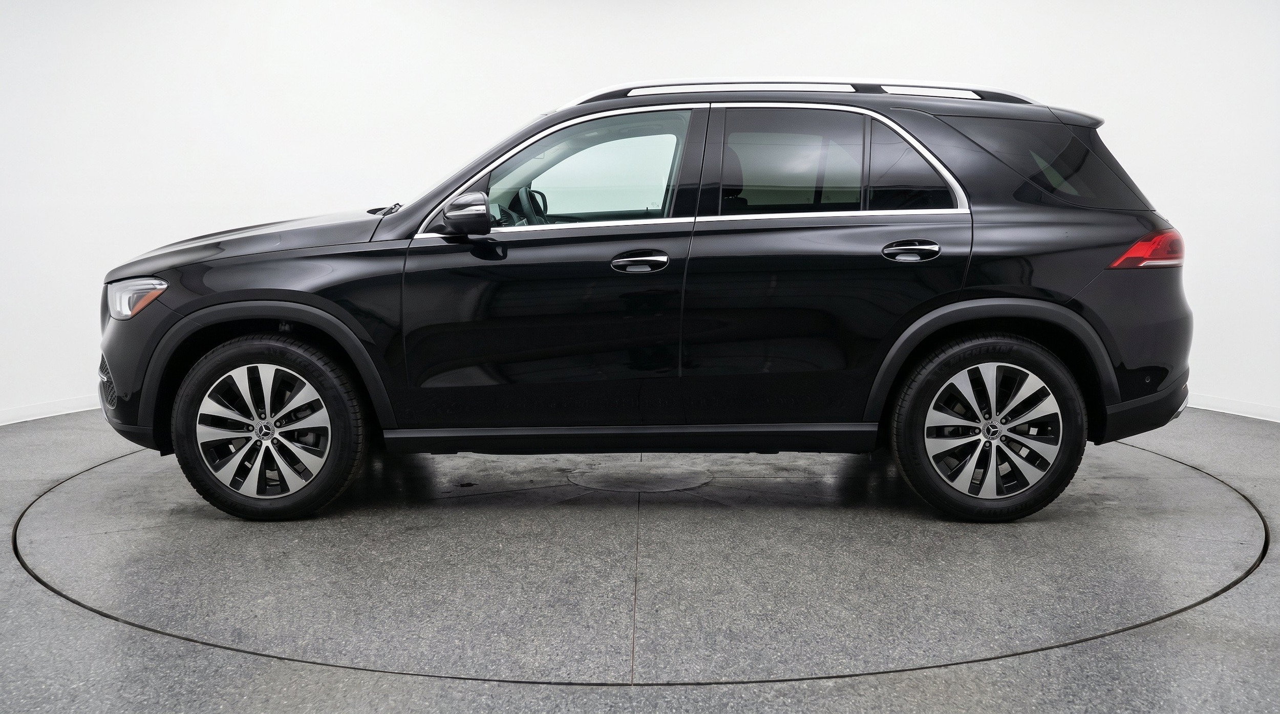 Thumbnail: 2026 Mercedes-Benz GLE - 5