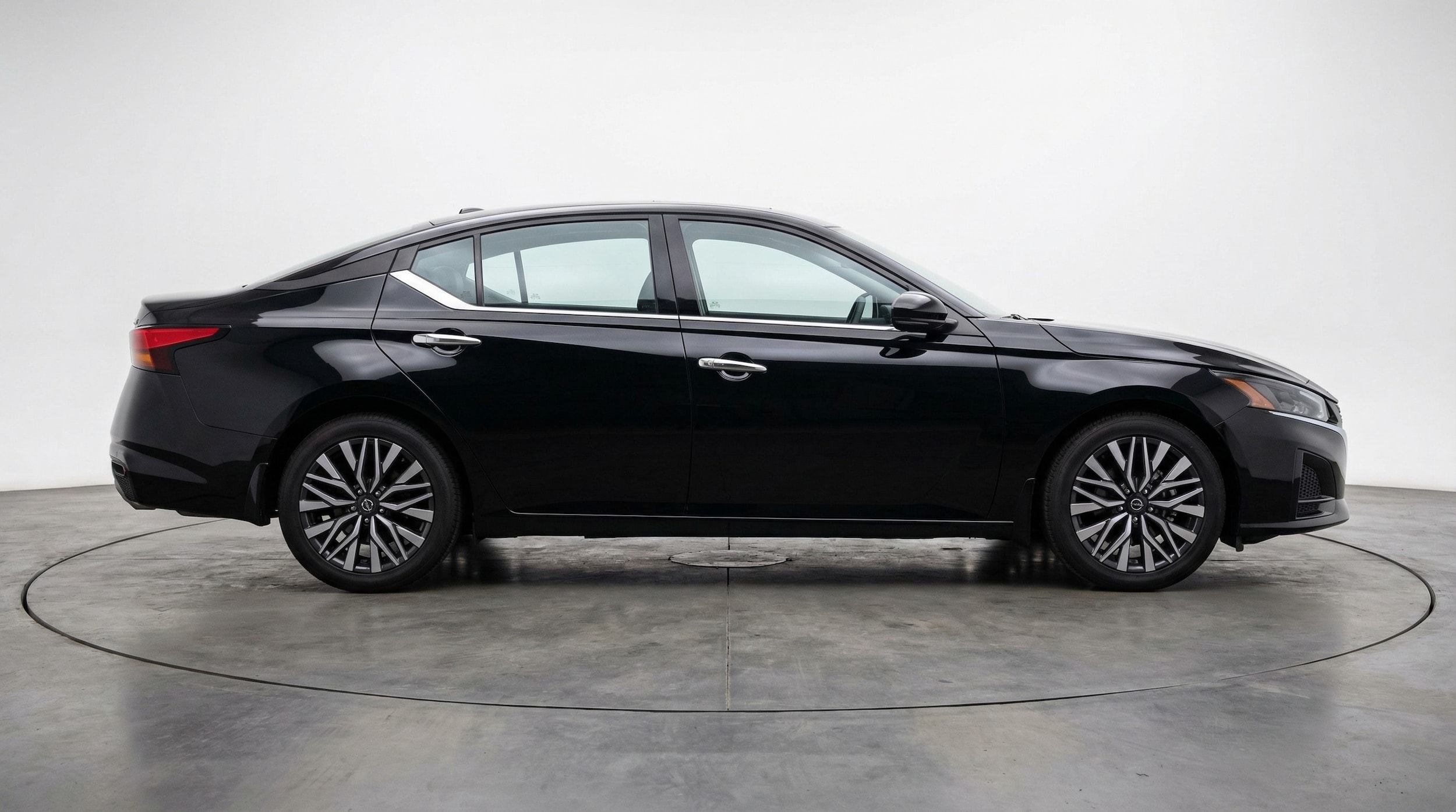 Thumbnail: 2025 Nissan Altima - 8