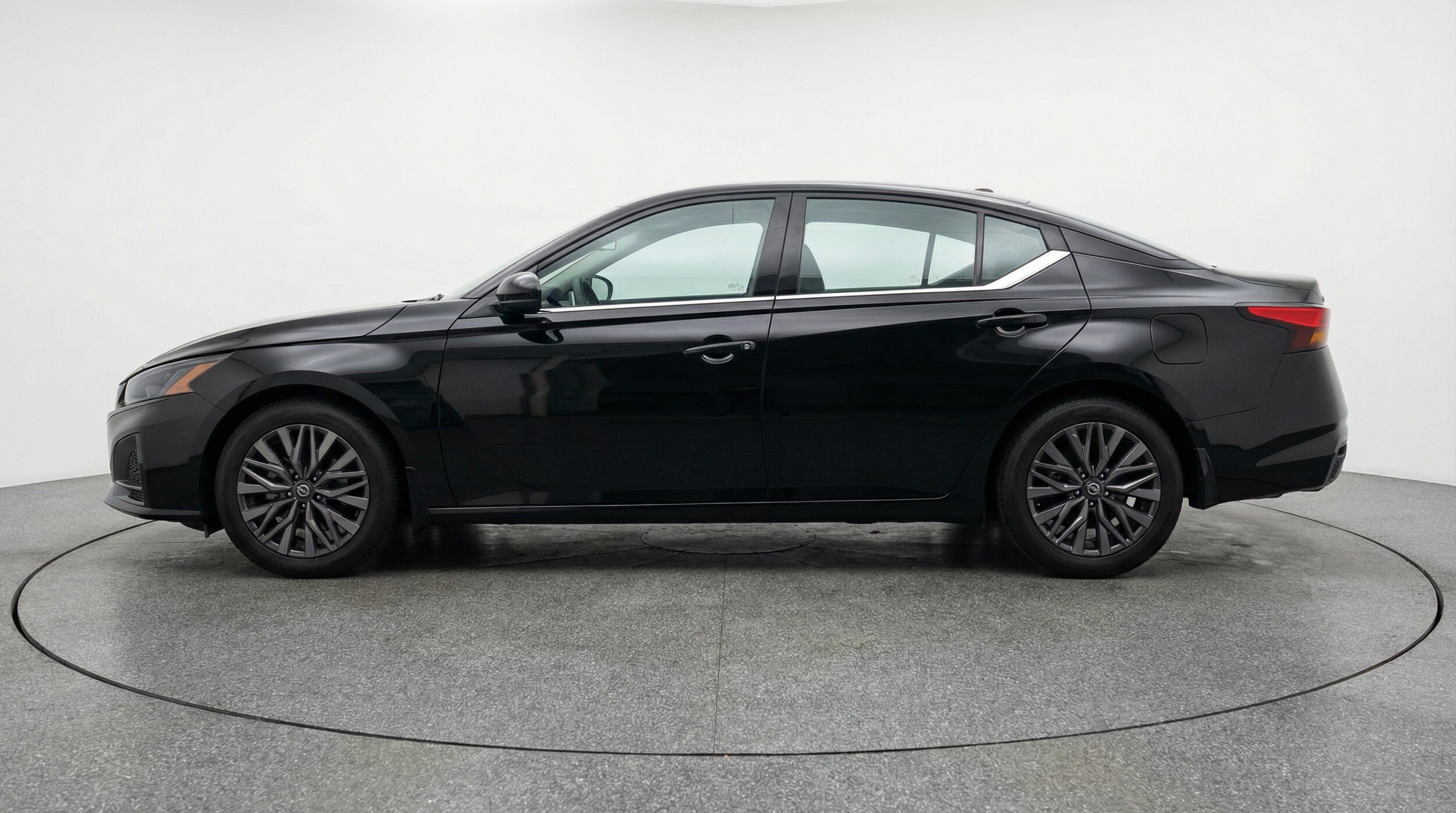 Thumbnail: 2025 Nissan Altima - 4